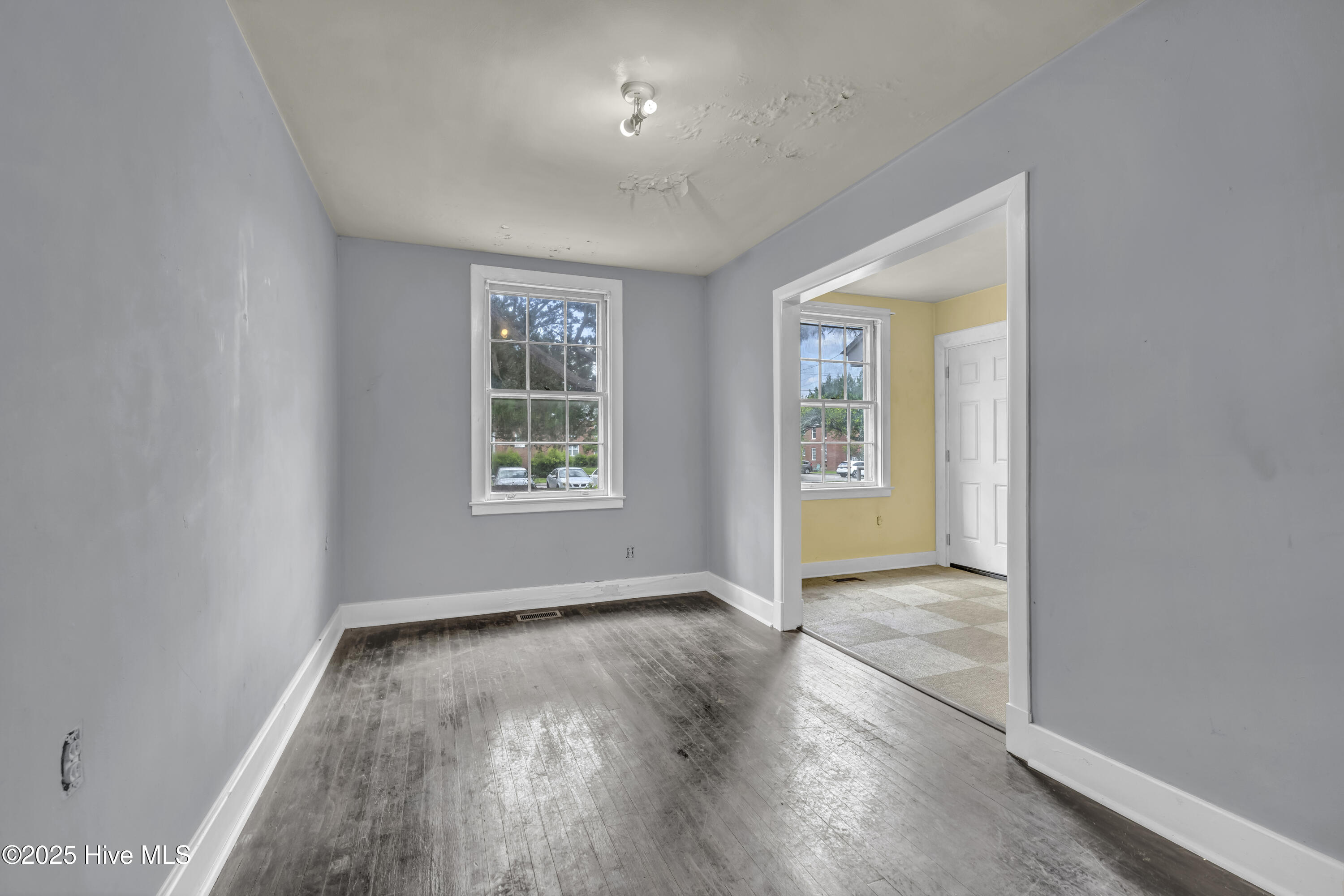 2940 Oleander Drive F5, Wilmington, NC 28403 – photo 16: Dining Open to Kitchen