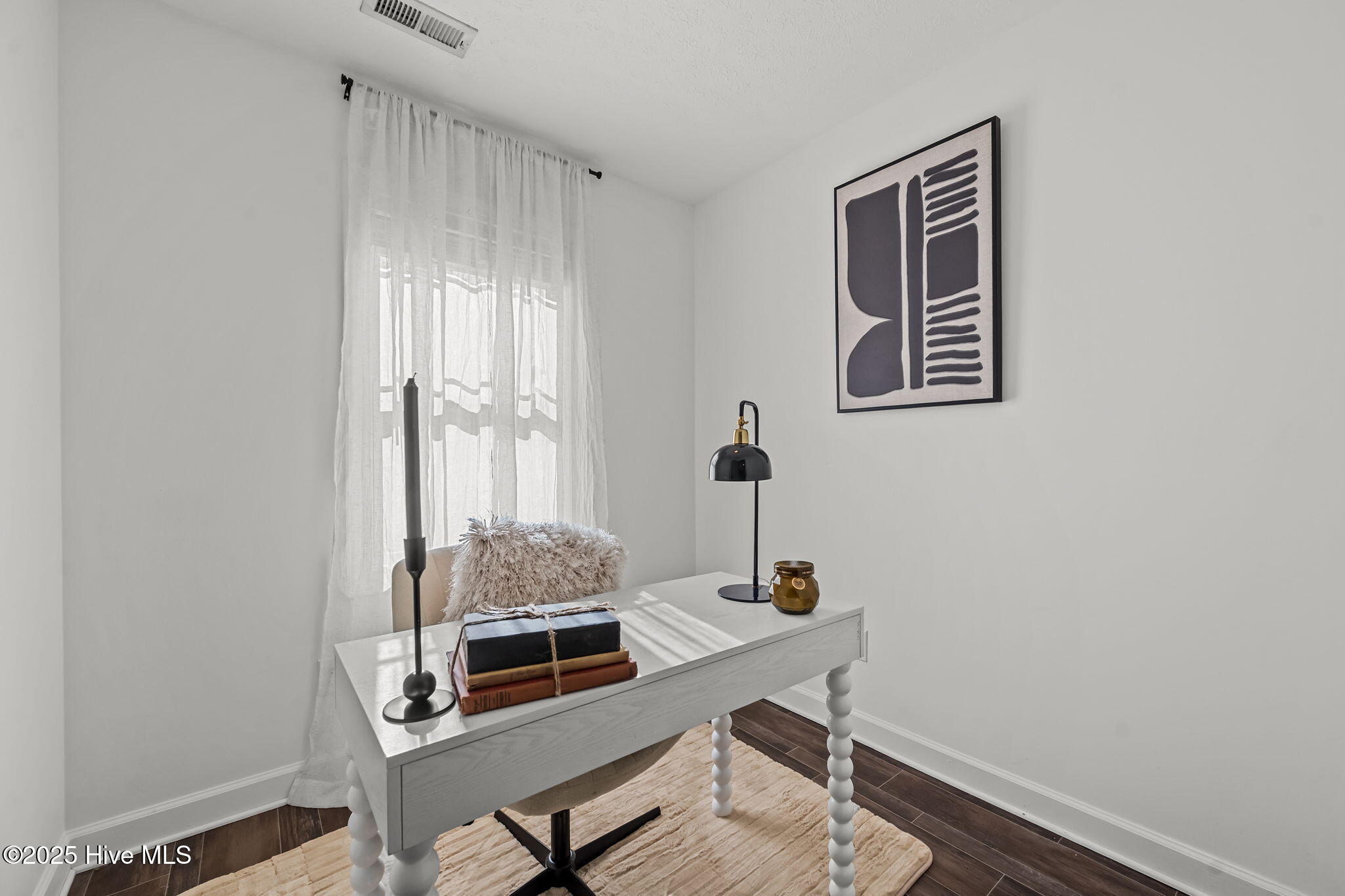 105 Kenan Loop, Jacksonville, NC 28546 – photo 5: 43-web-or-mls-_RAD9368
