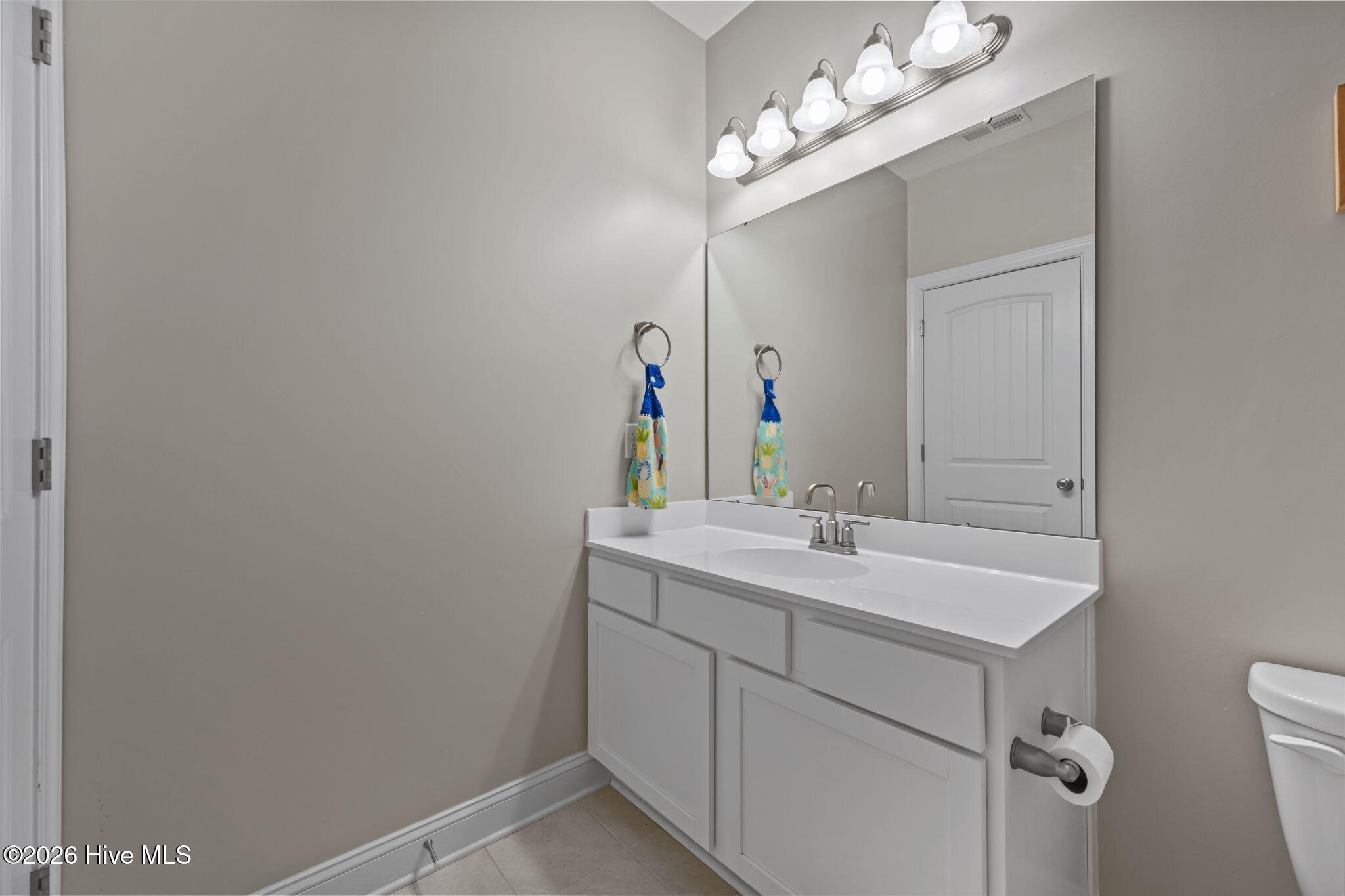 100553324 | Photo 34