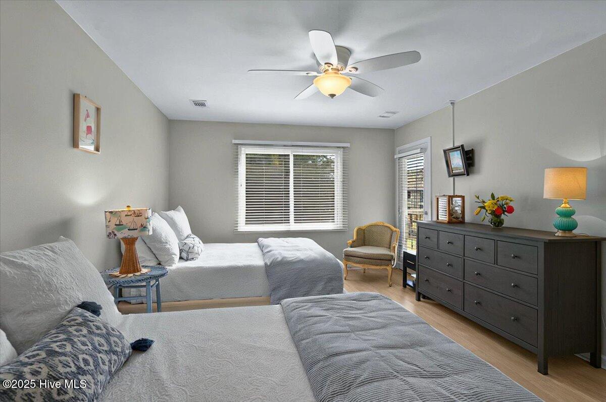 100510668 | Photo 16