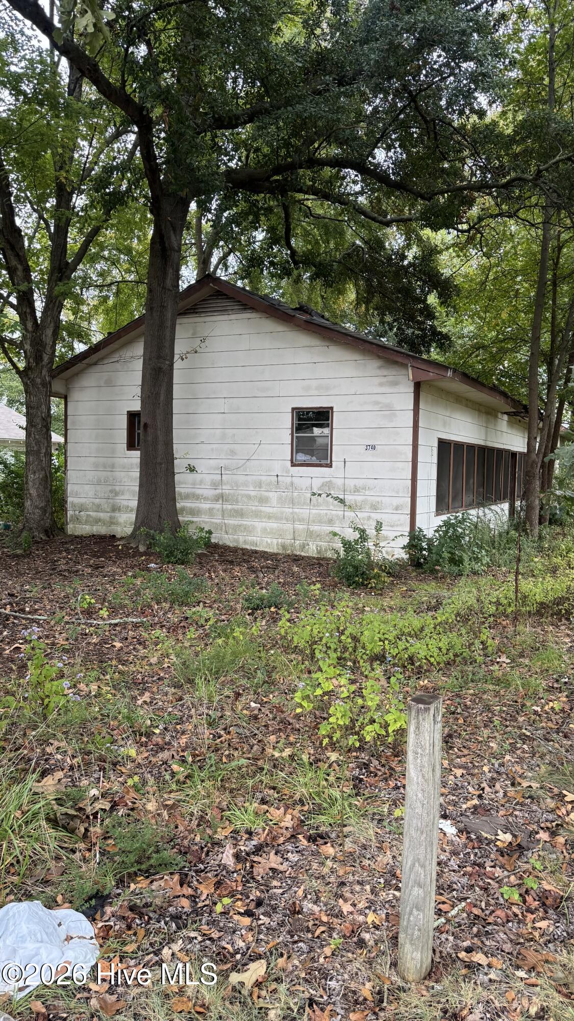 3740 US 301 N
