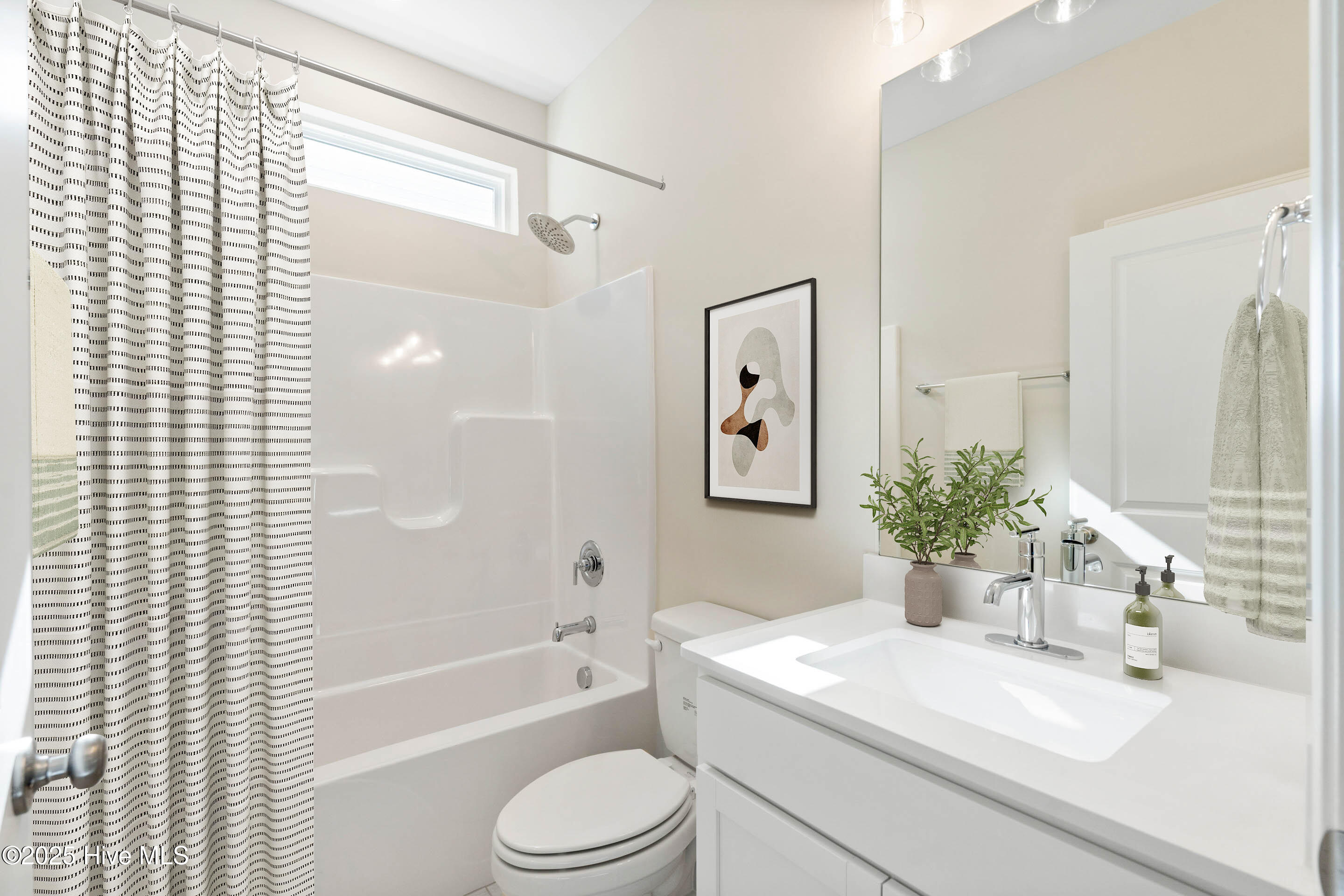 100543354 | Photo 16