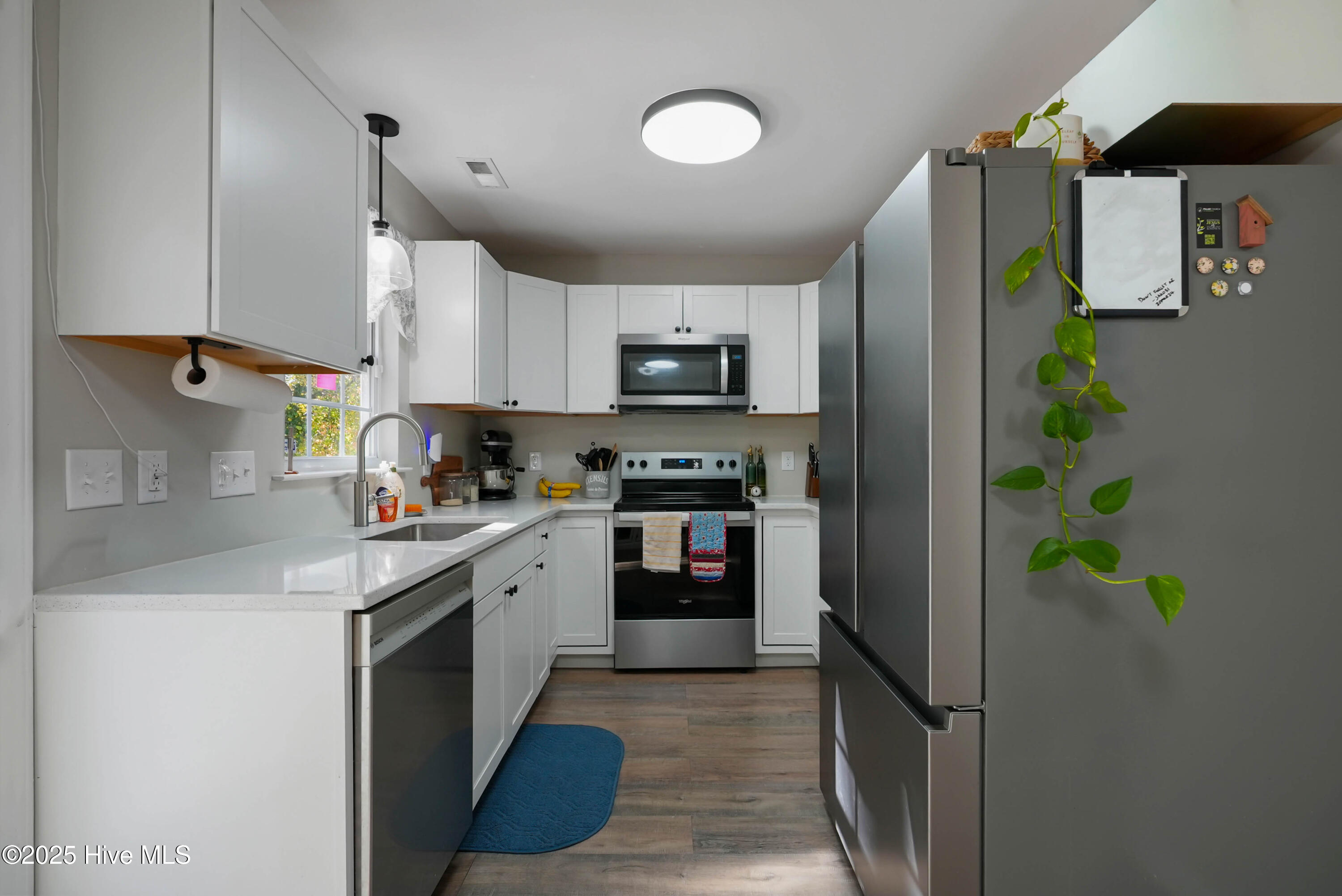 100542375 | Photo 14