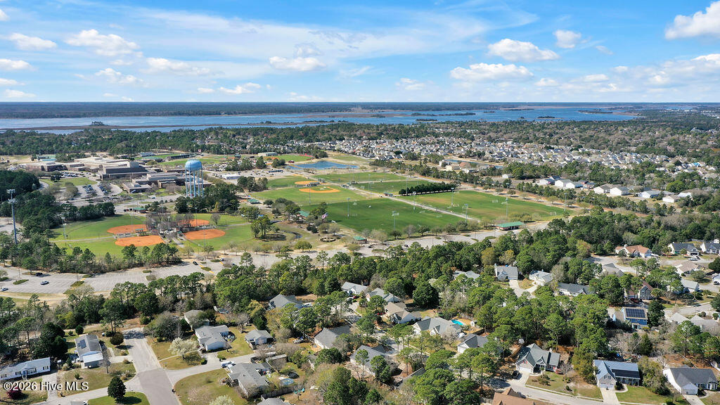 100560710 | Photo 43