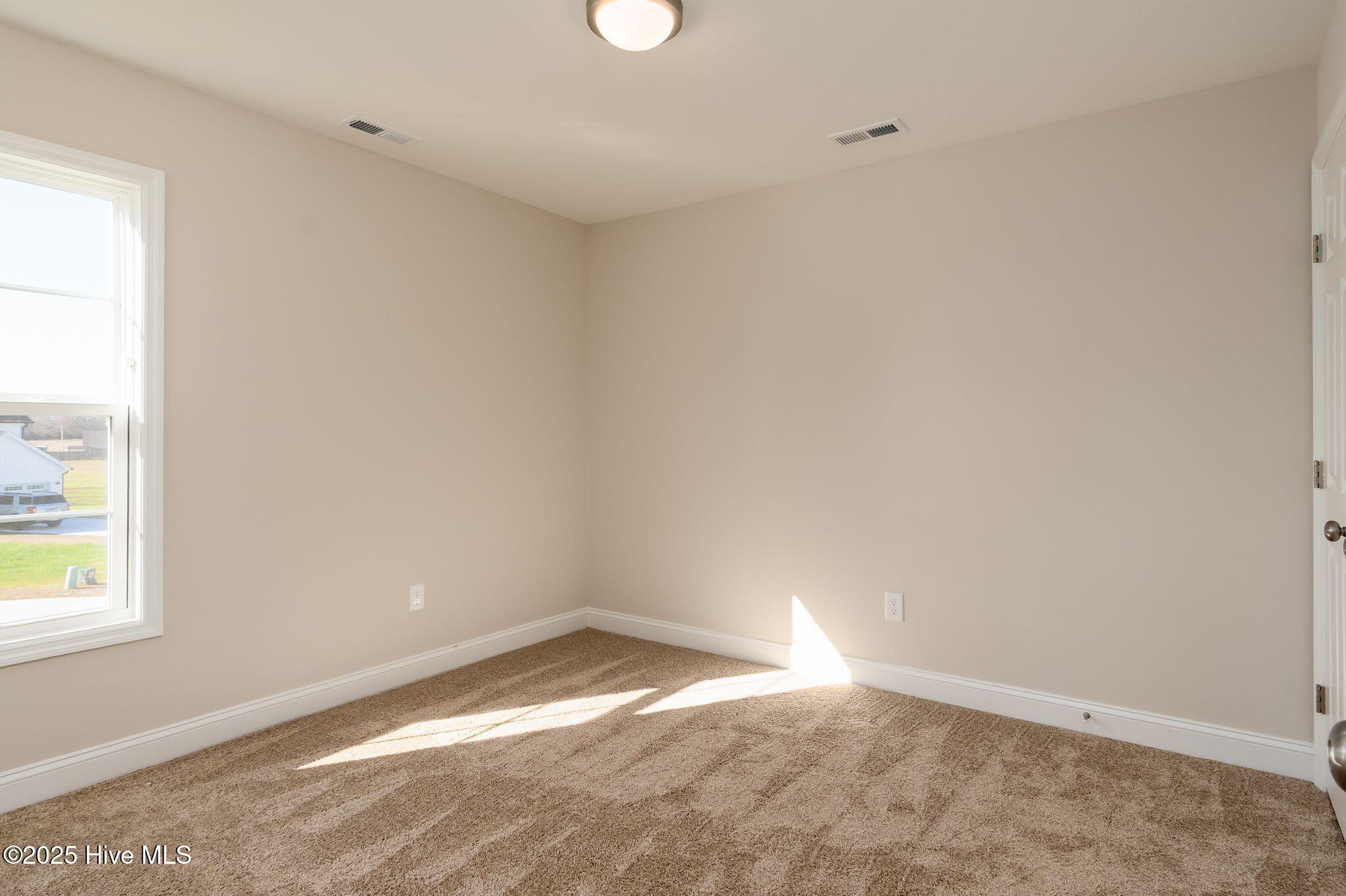 100531004 | Photo 42