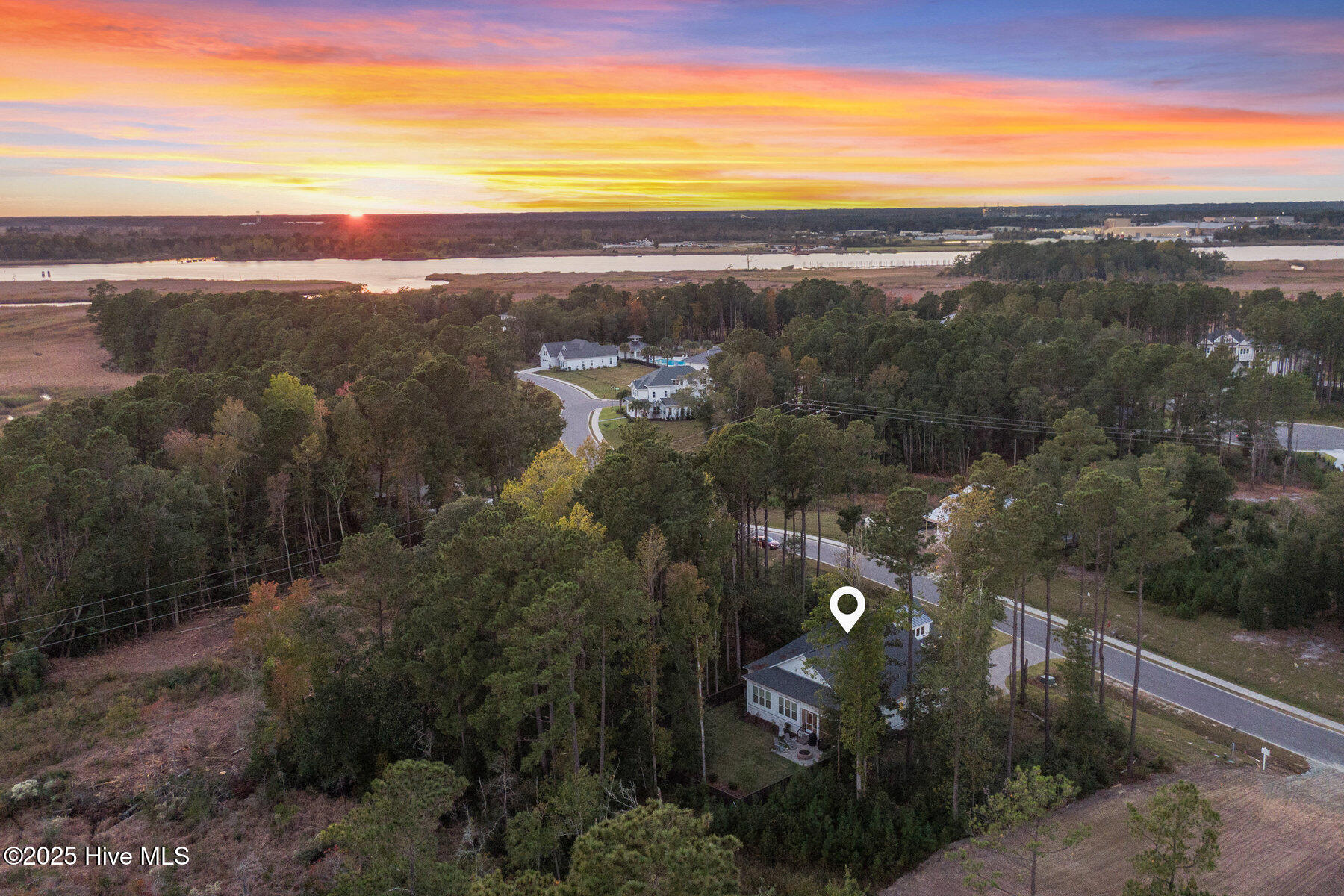 100537930 | Photo 76