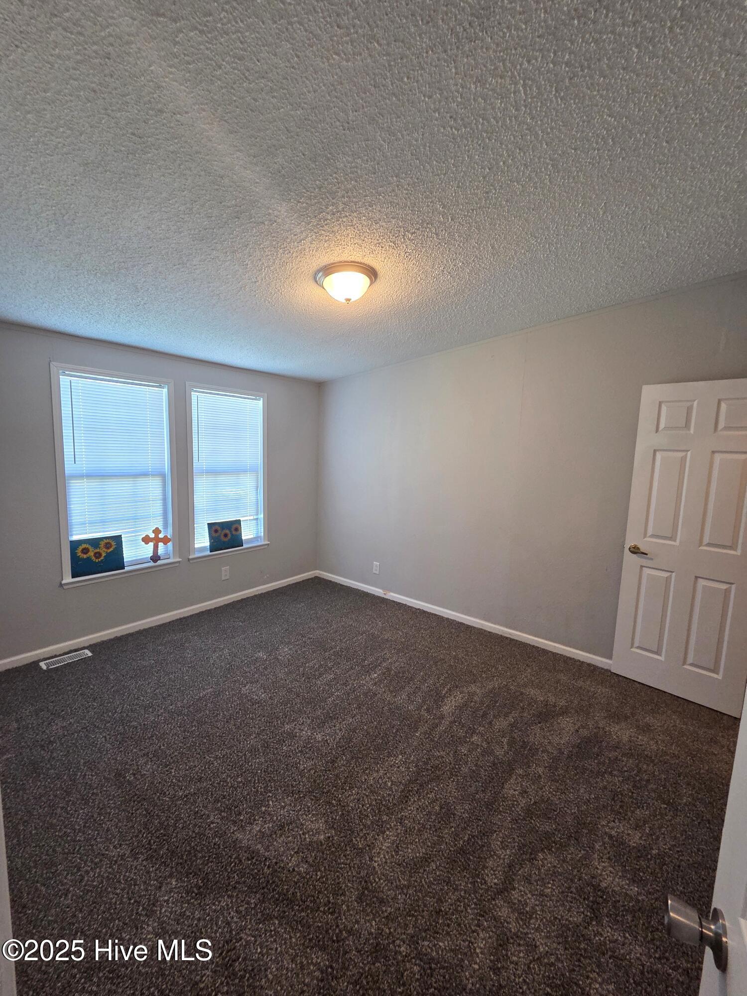 100528140 | Photo 30