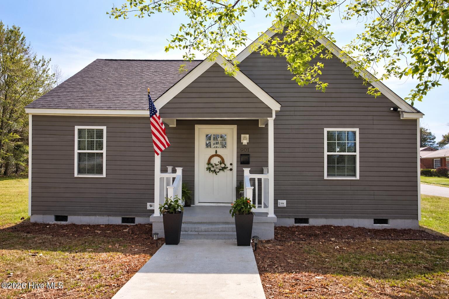 901 Tuscarora Avenue, Elizabeth City, NC, 27909