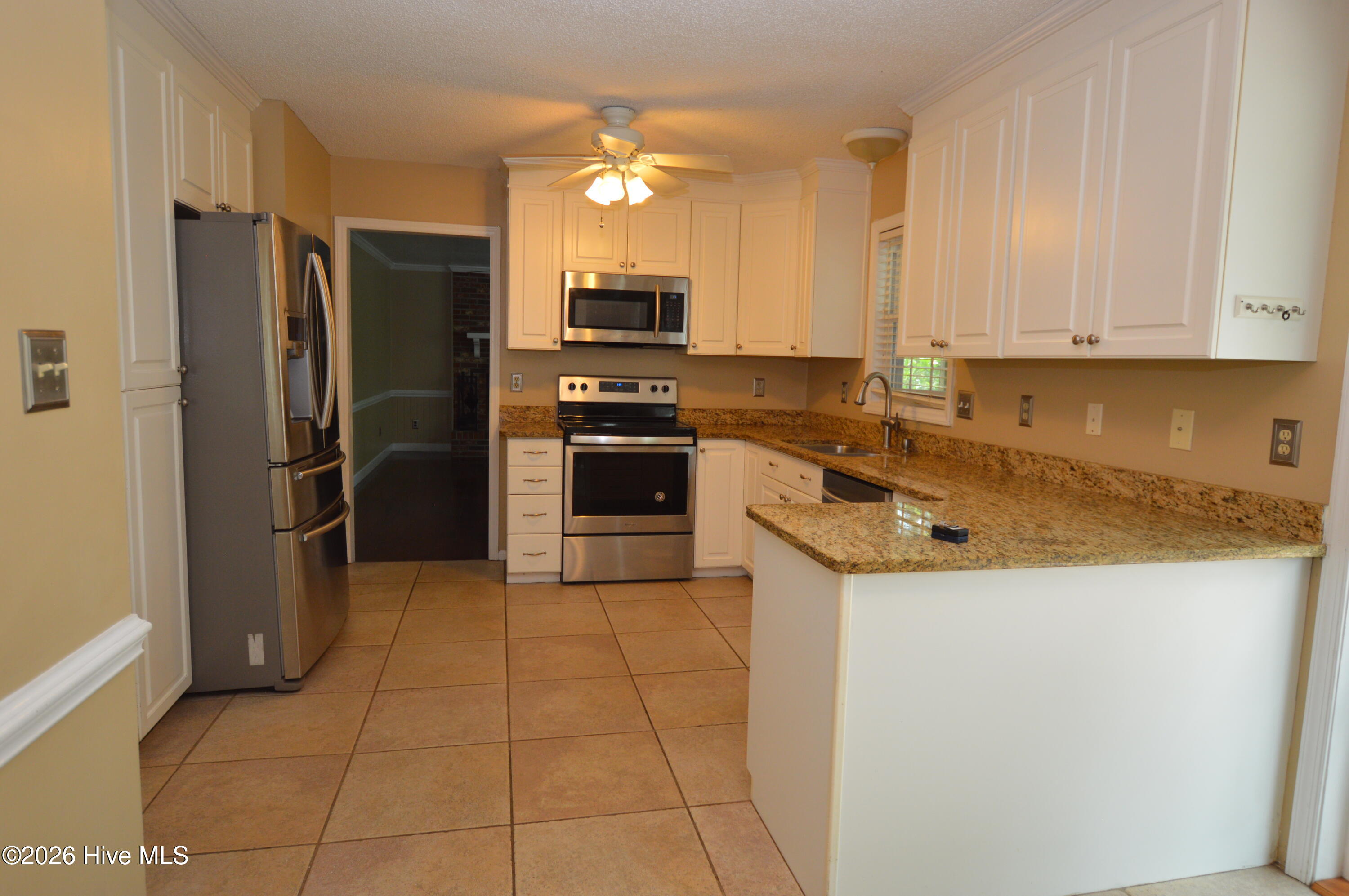 100547848 | Photo 10