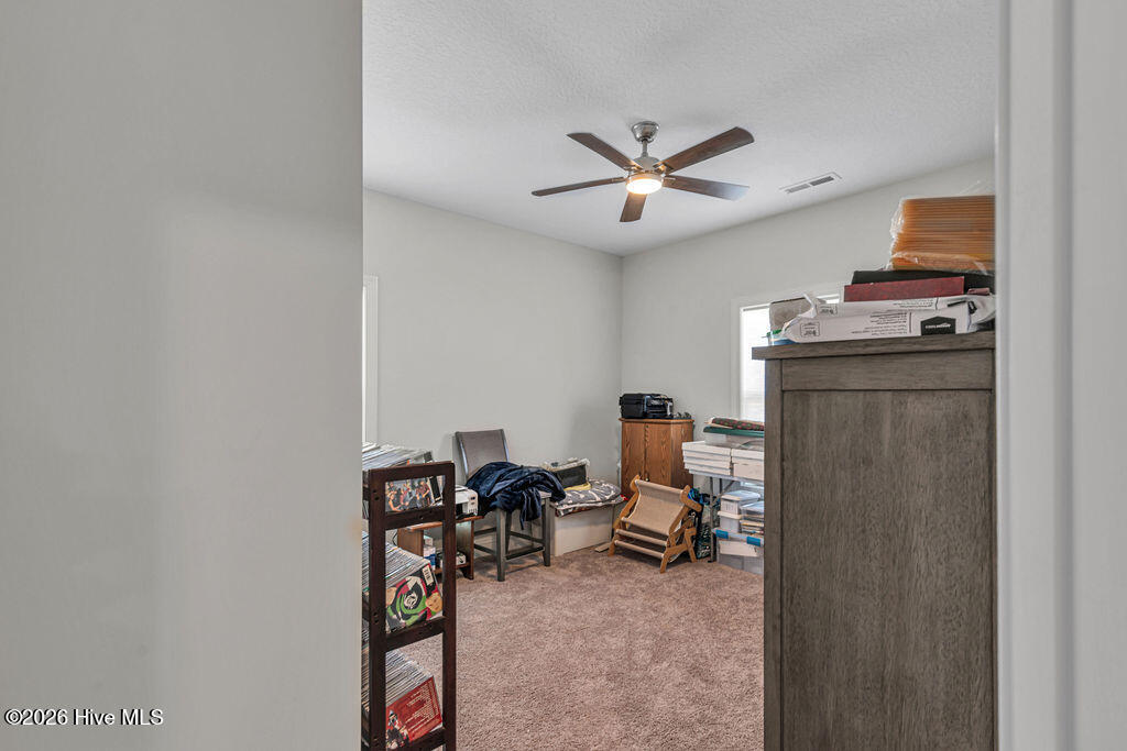 100549970 | Photo 40