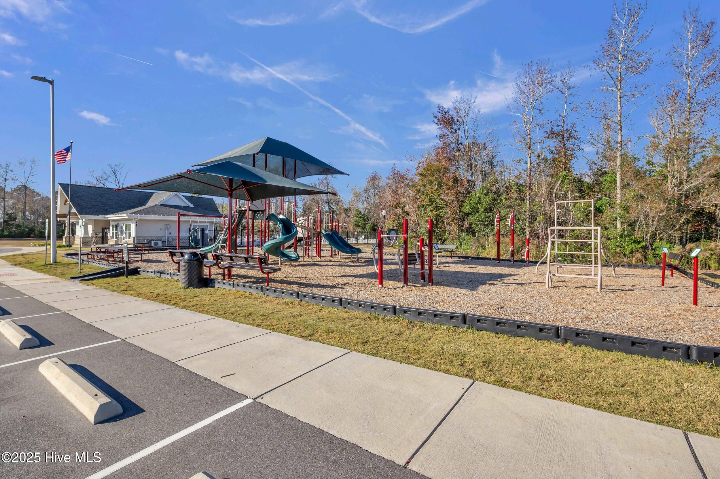 100543422 | Photo 38