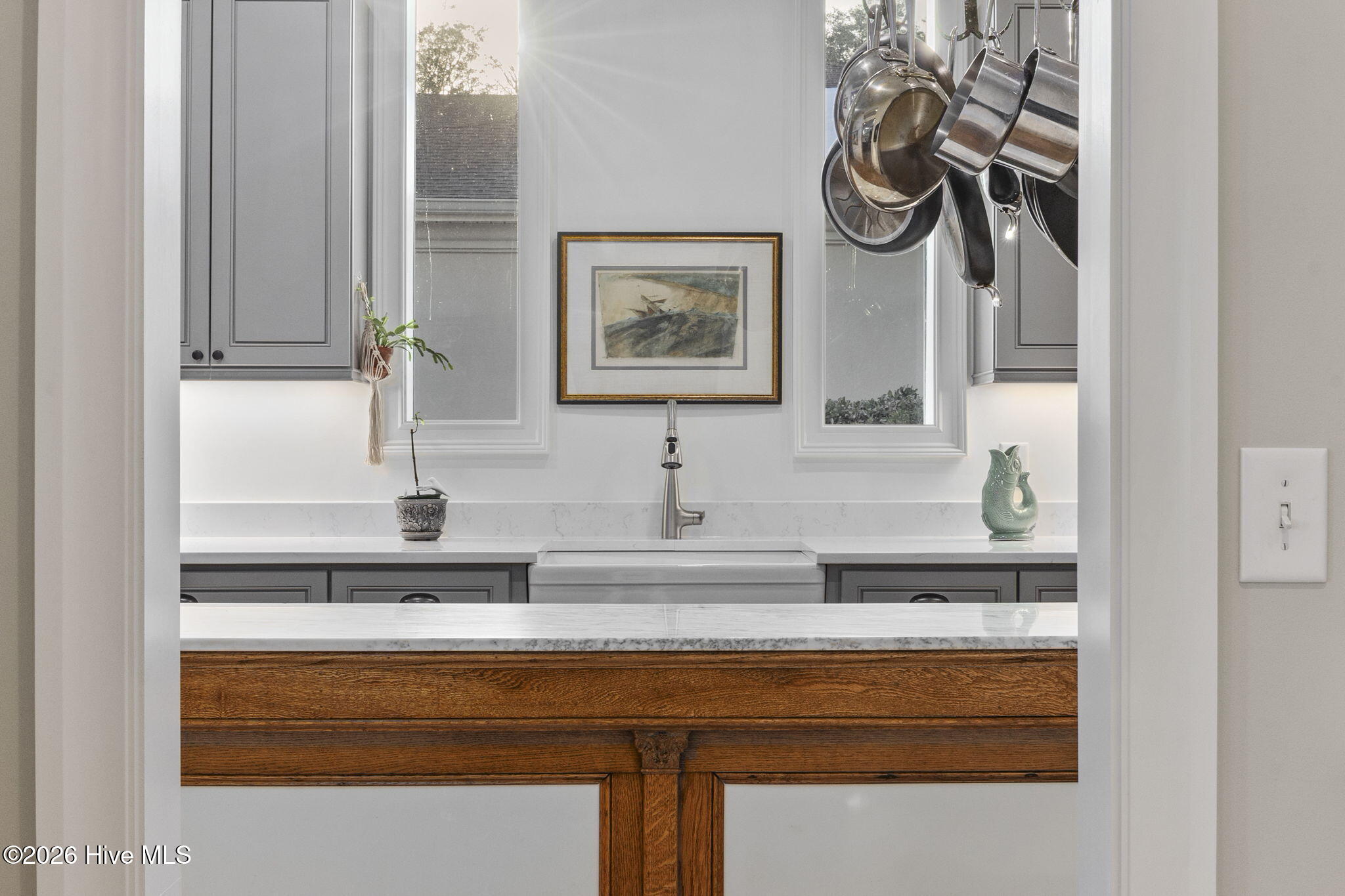 100553128 | Photo 28