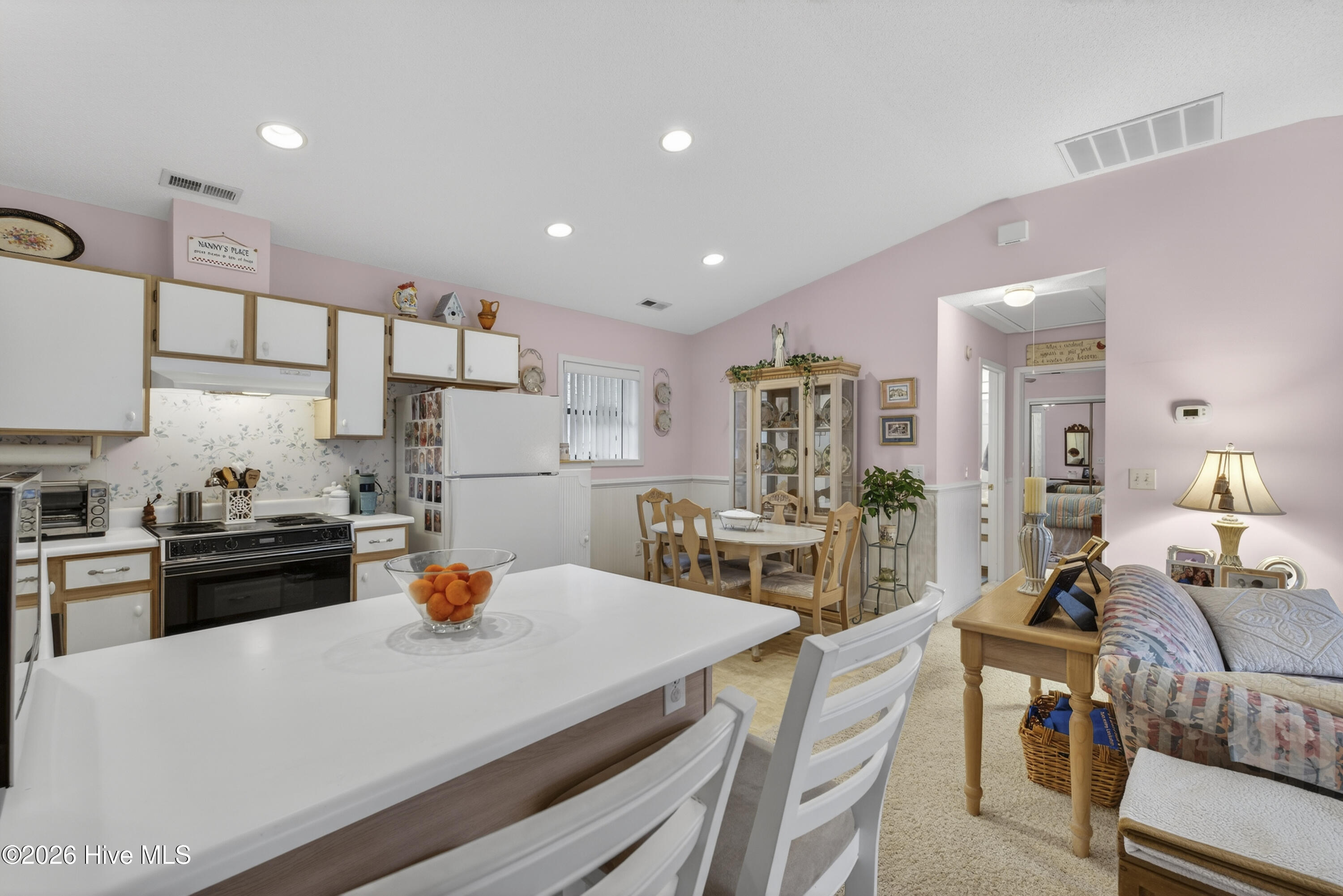 100557206 | Photo 25