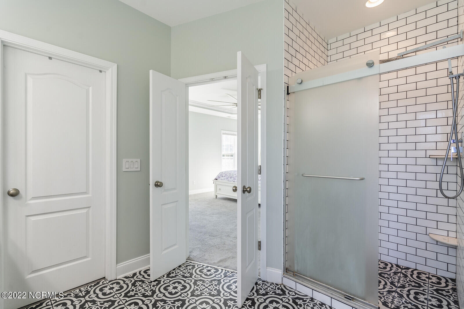 100556304 | Photo 39