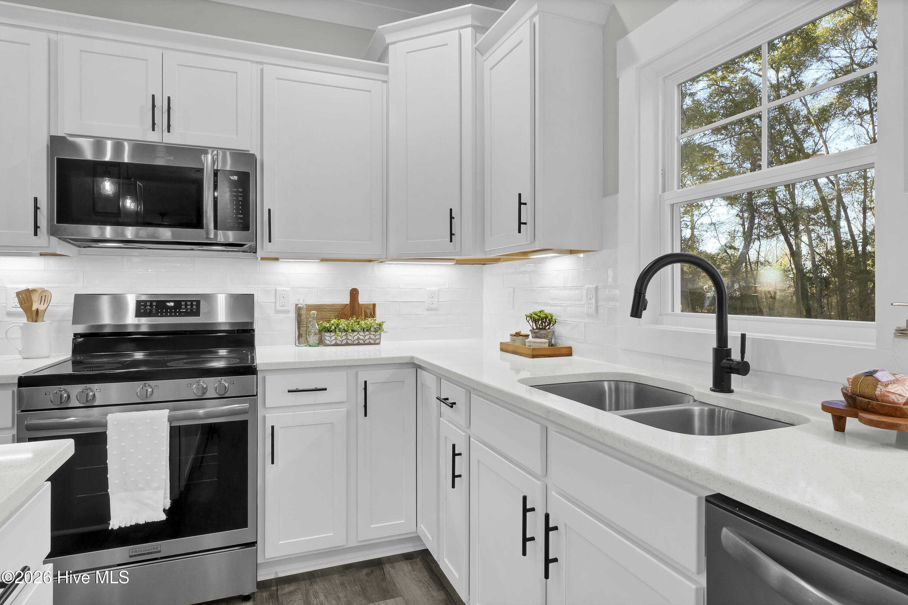 100550236 | Photo 17