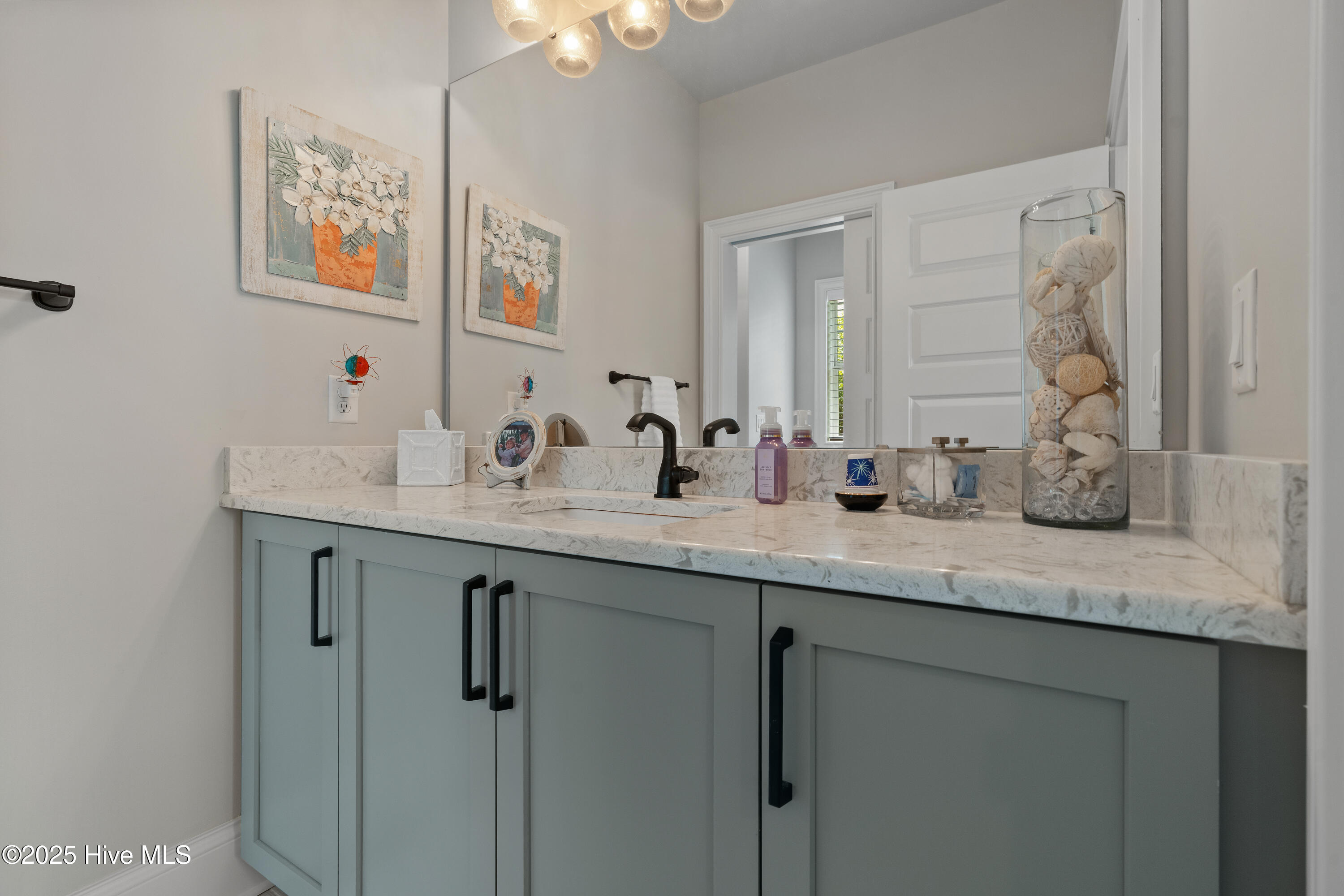 100551576 | Photo 43