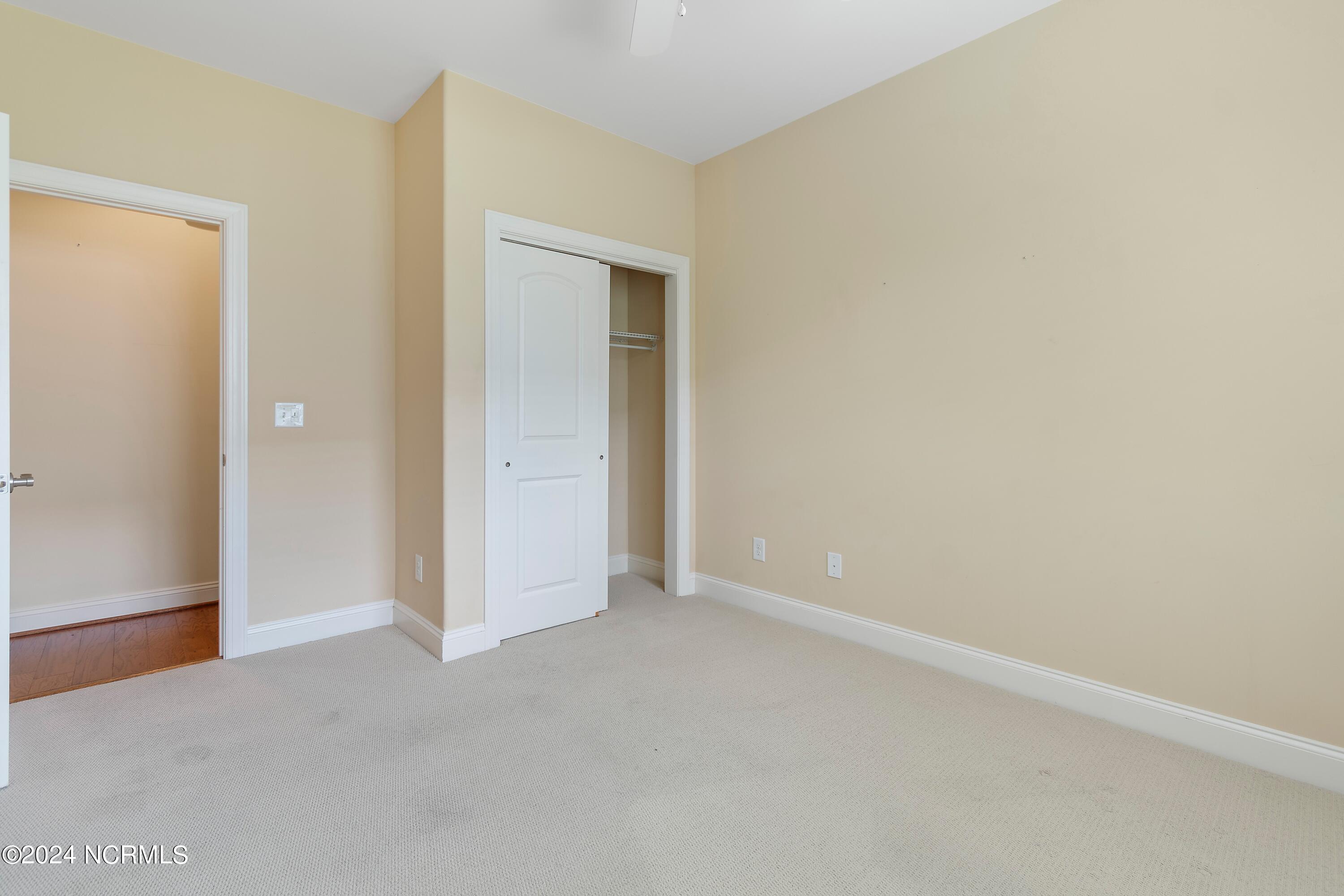 100547754 | Photo 22