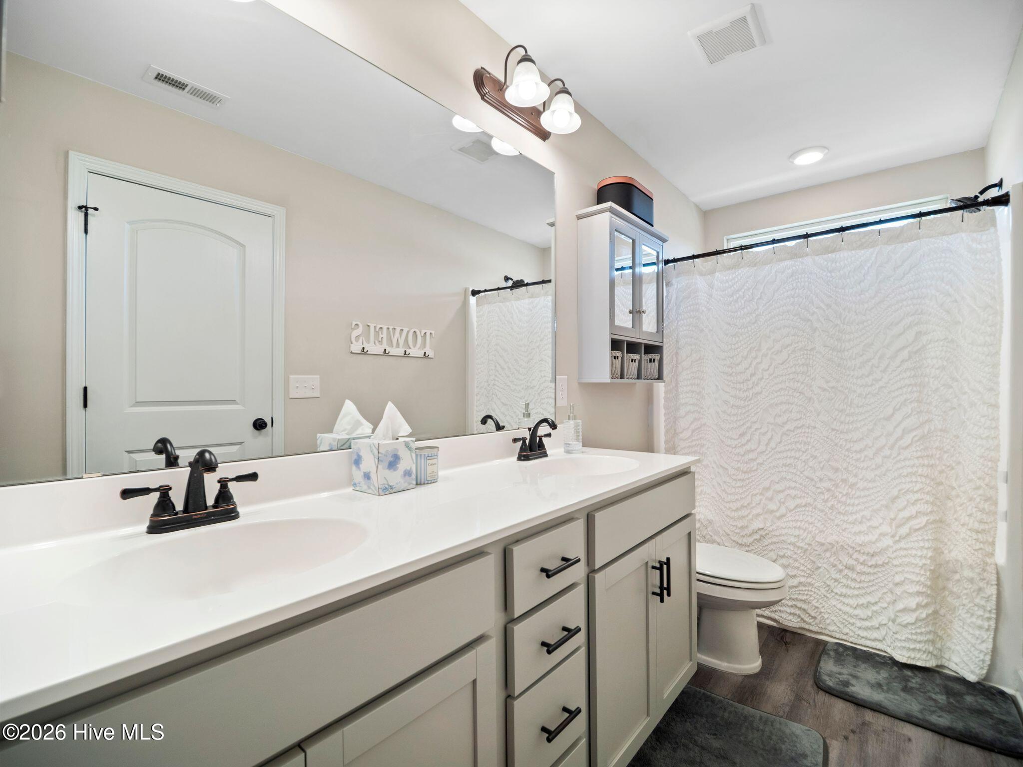 100569954 | Photo 25