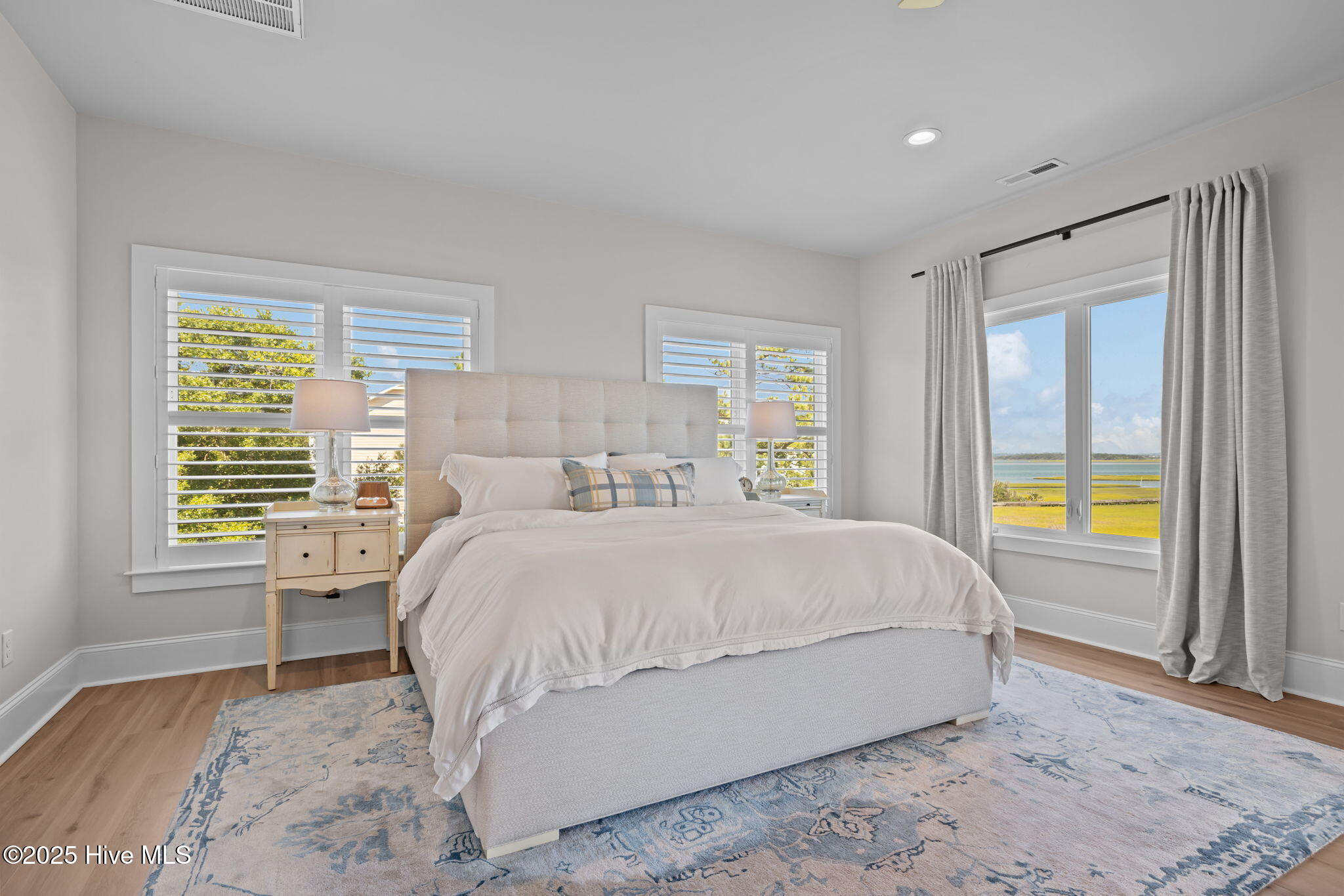 100549920 | Photo 50