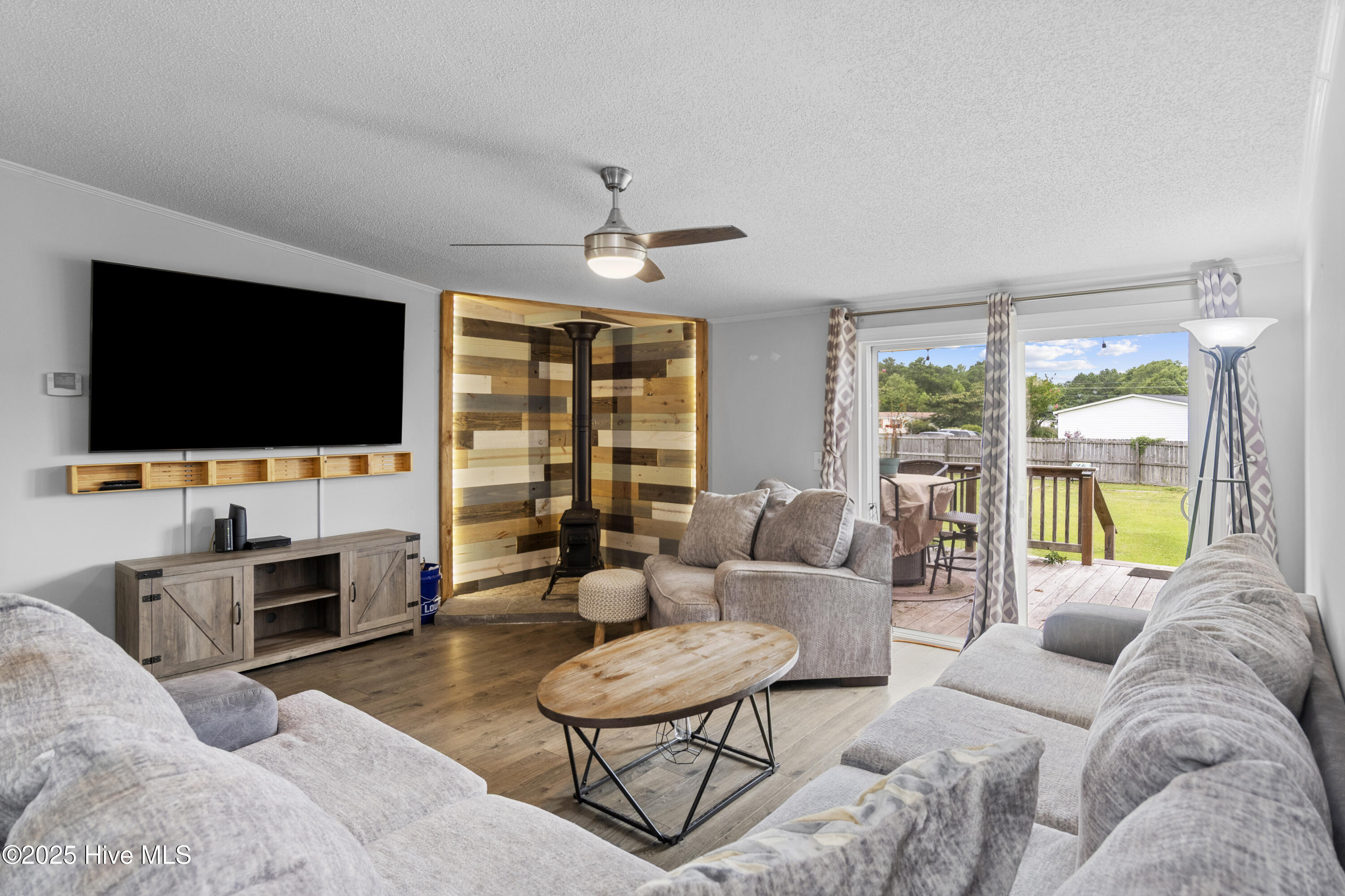 100517540 | Photo 21