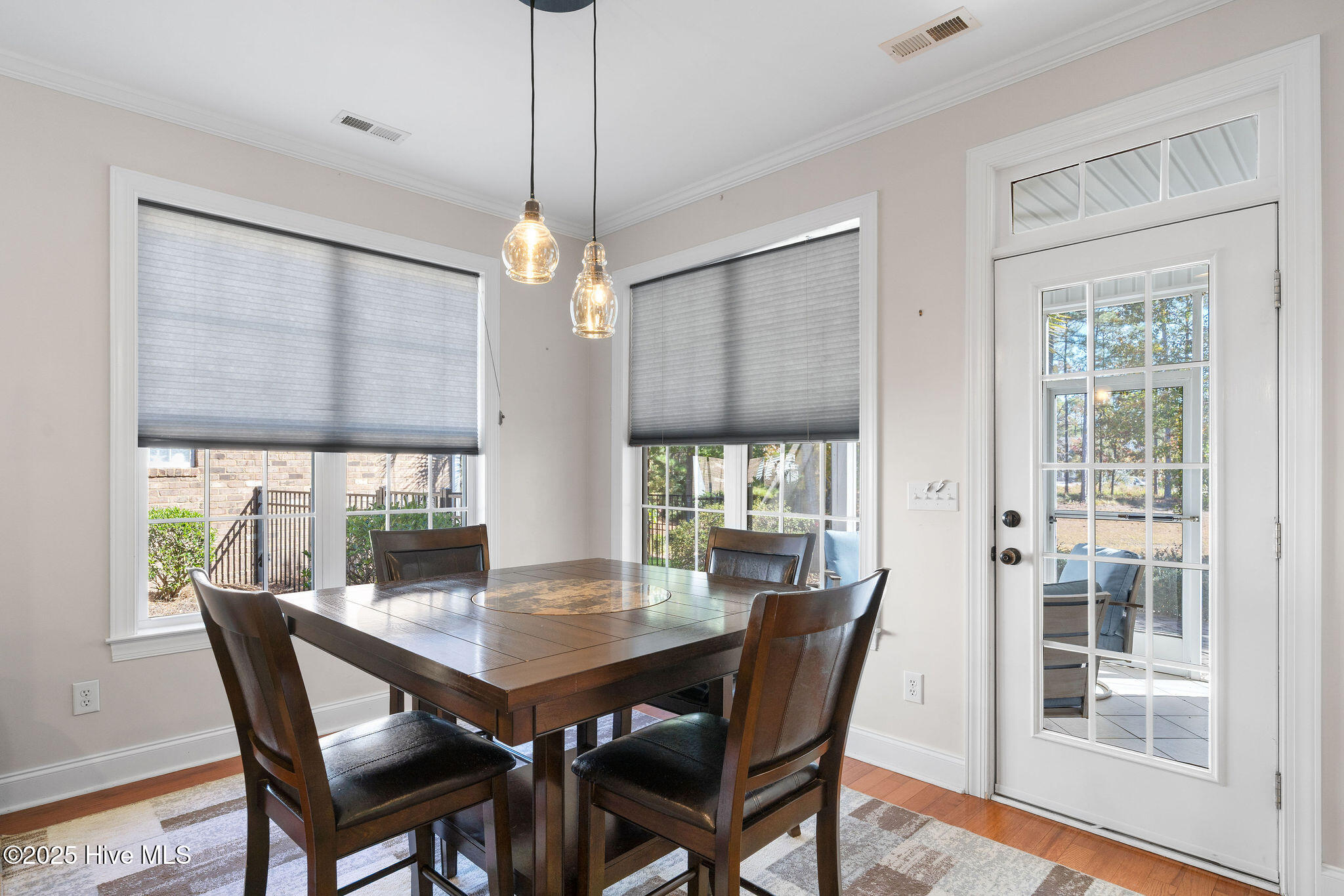 100542530 | Photo 17