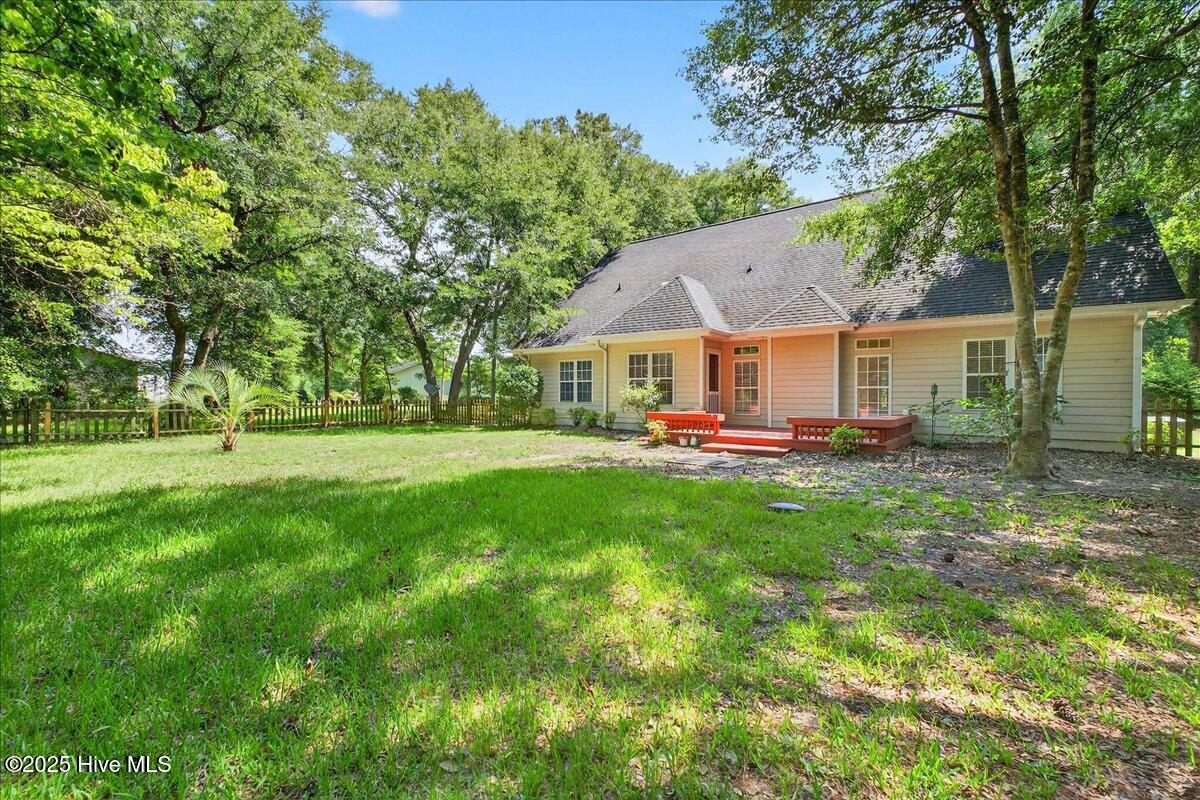 100519877 | Photo 46