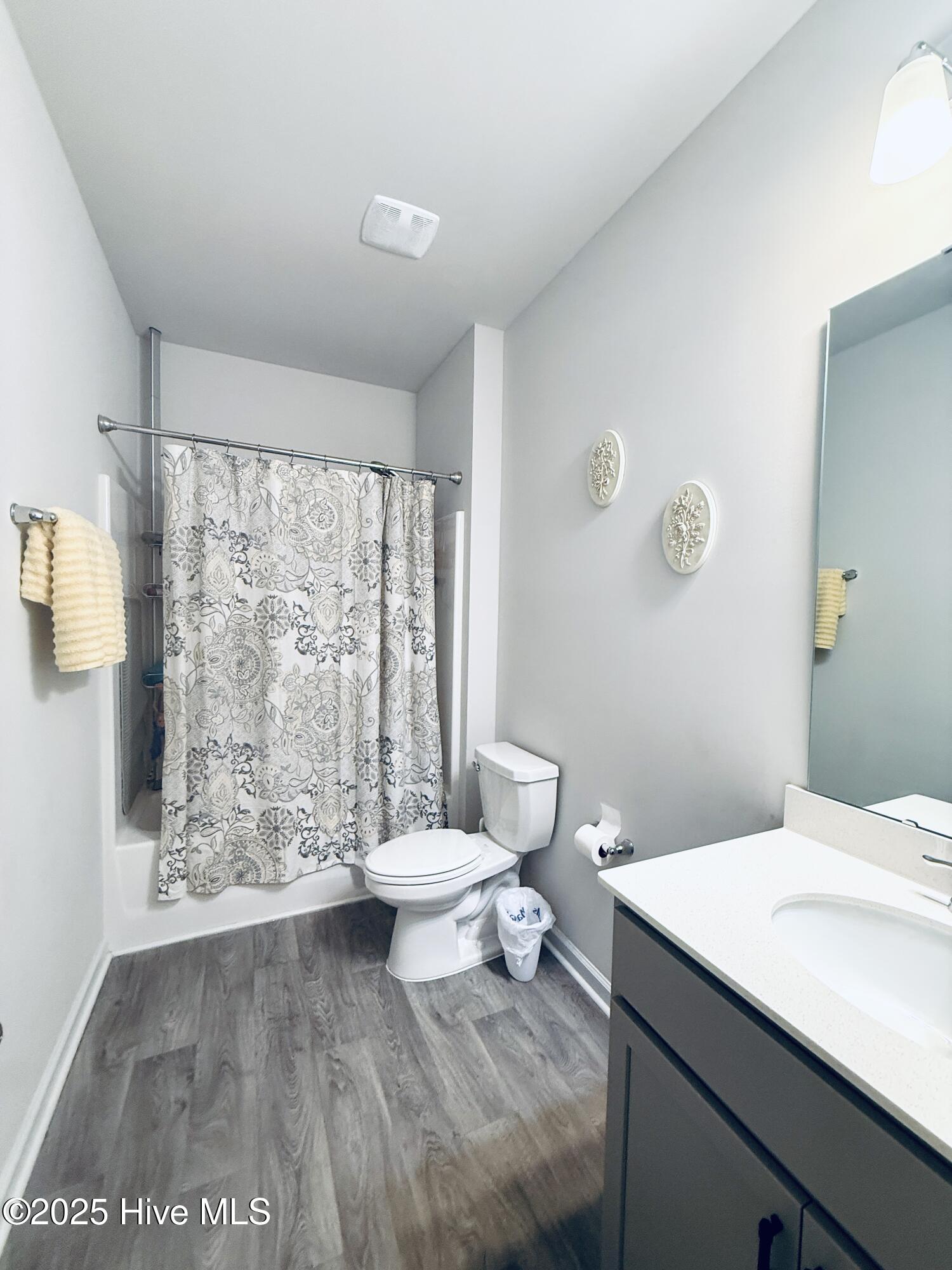 100541949 | Photo 14