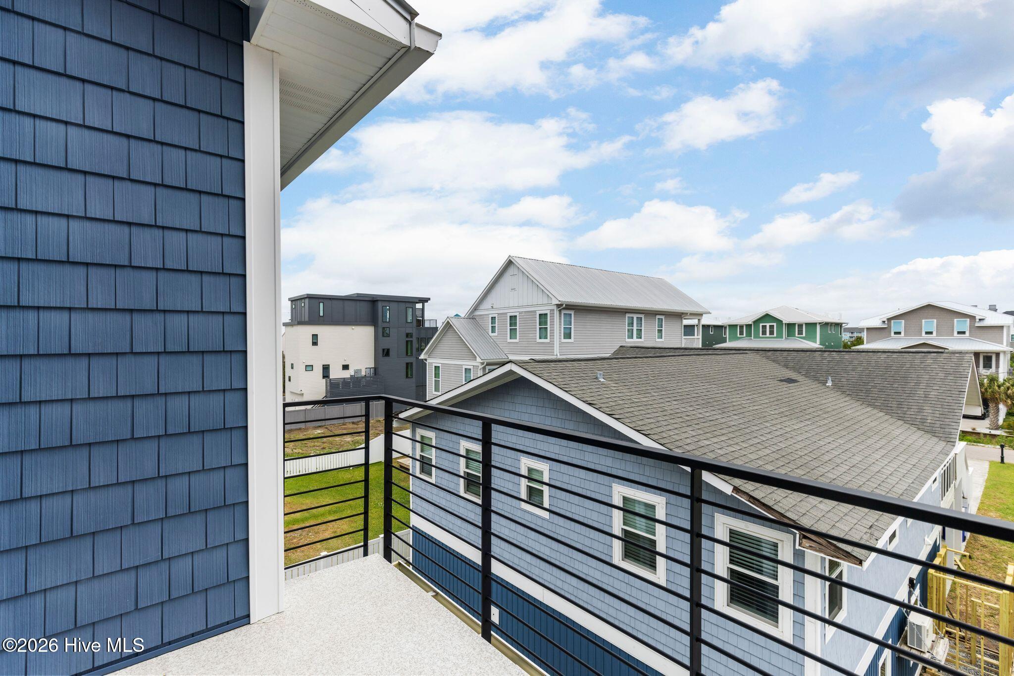 100570540 | Photo 51