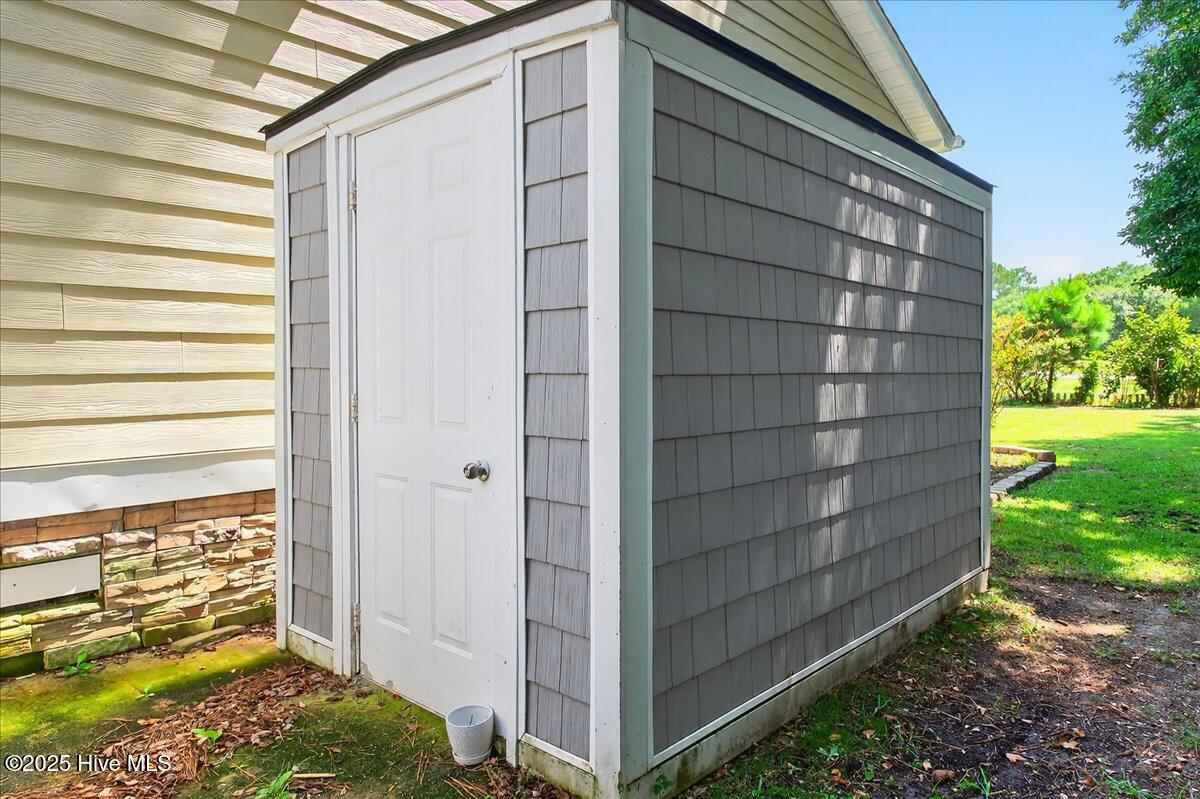 100523832 | Photo 95