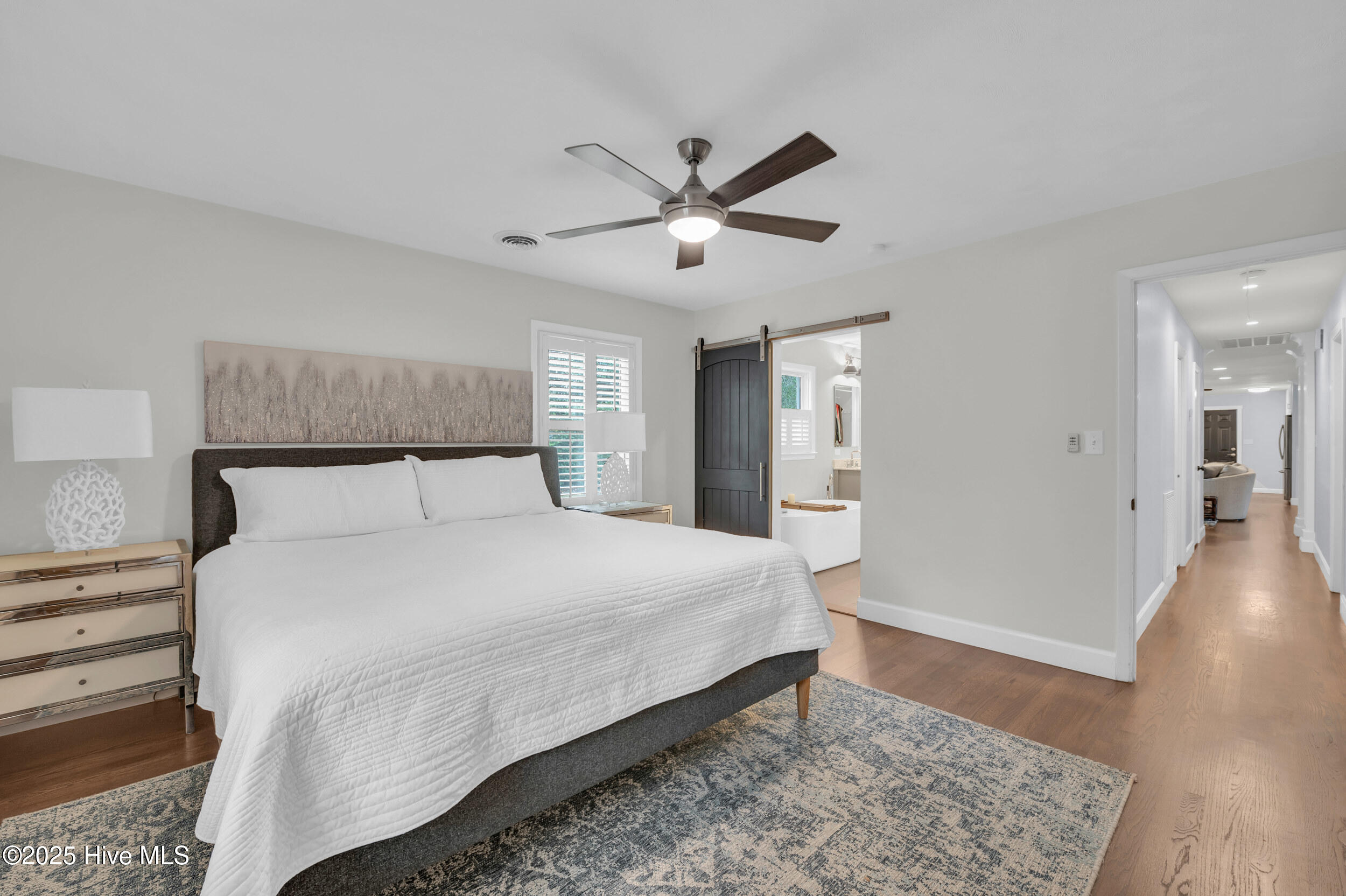 100538722 | Photo 17