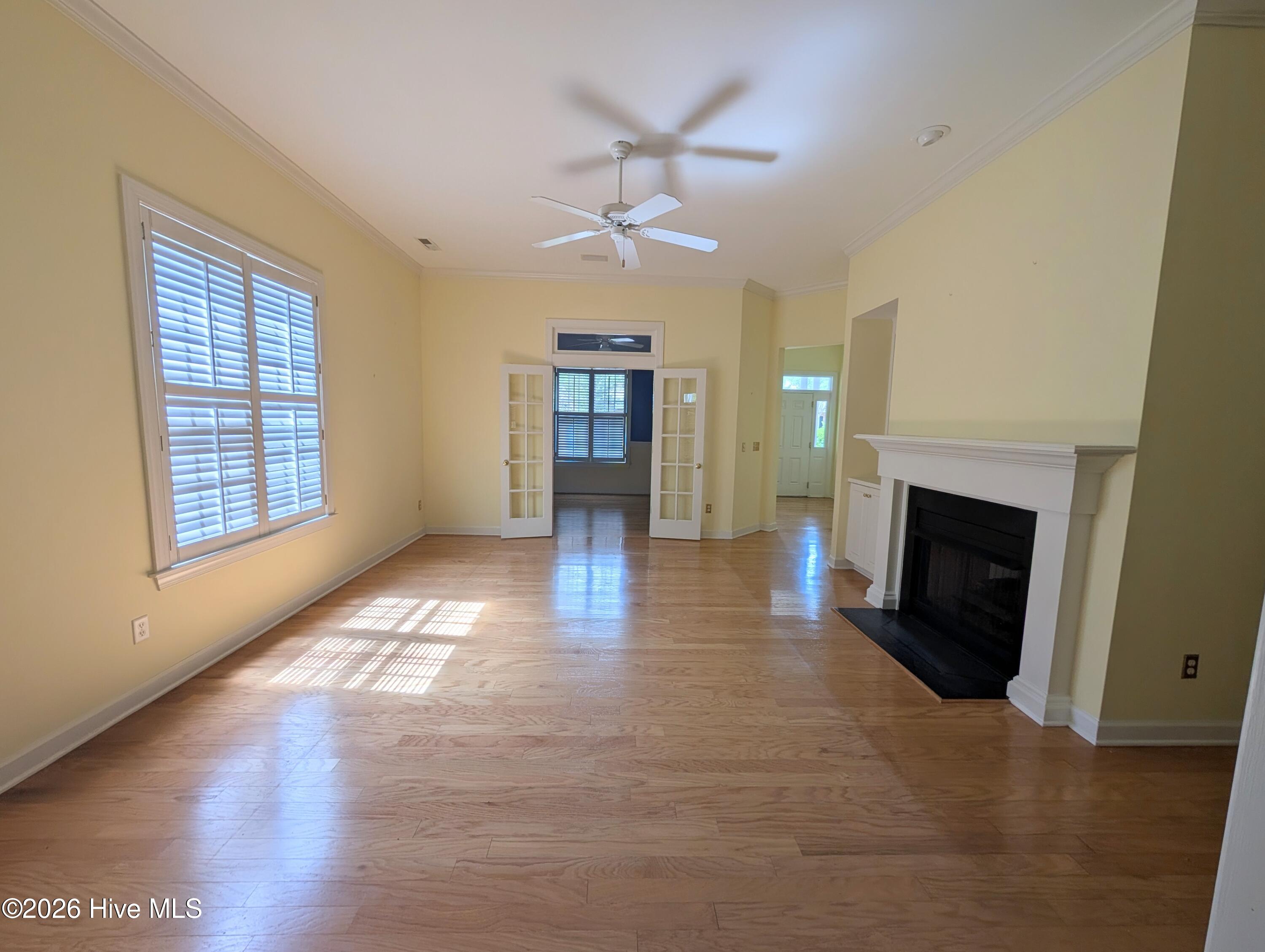 100579262 | Photo 5