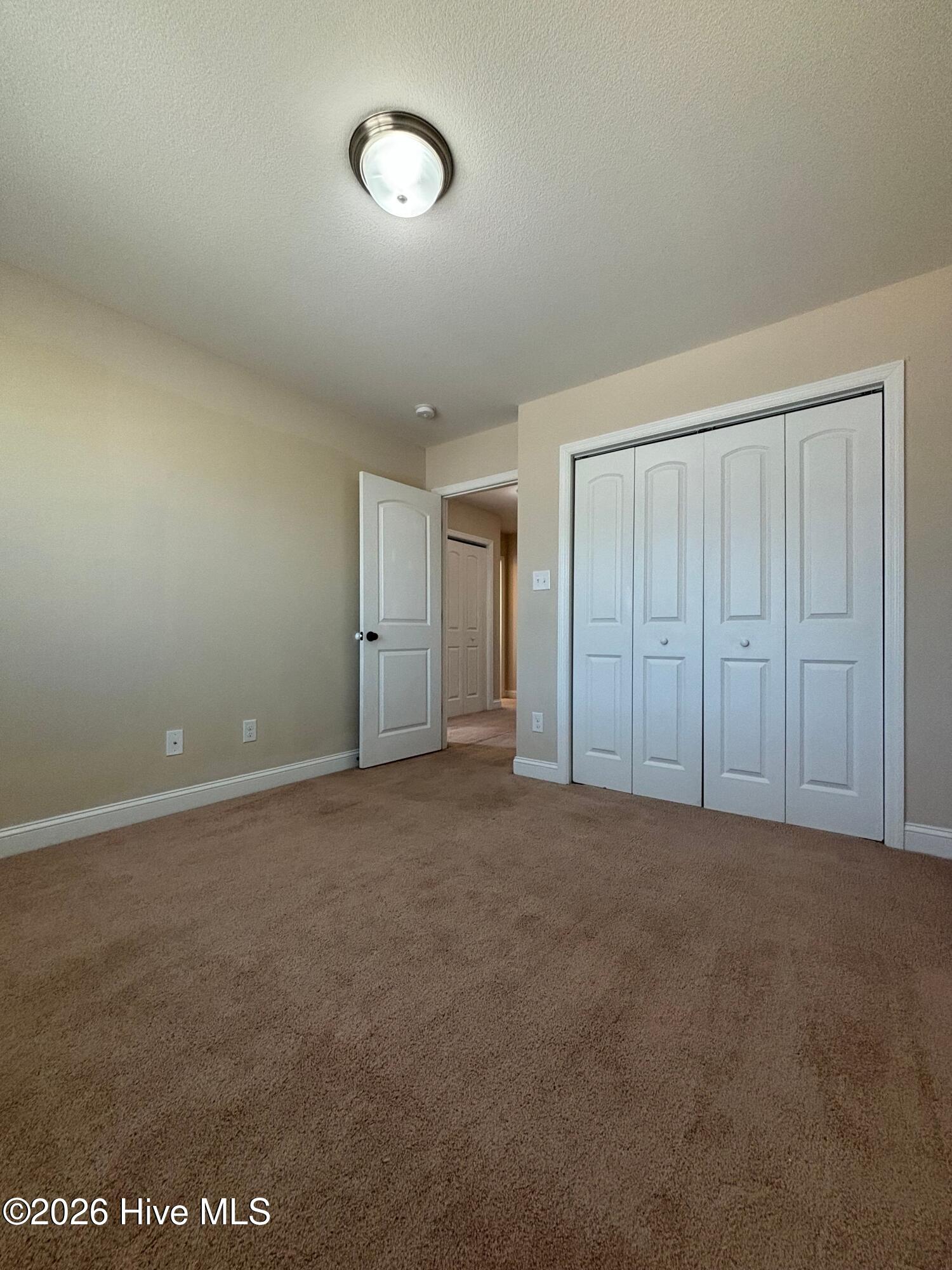 100557628 | Photo 34