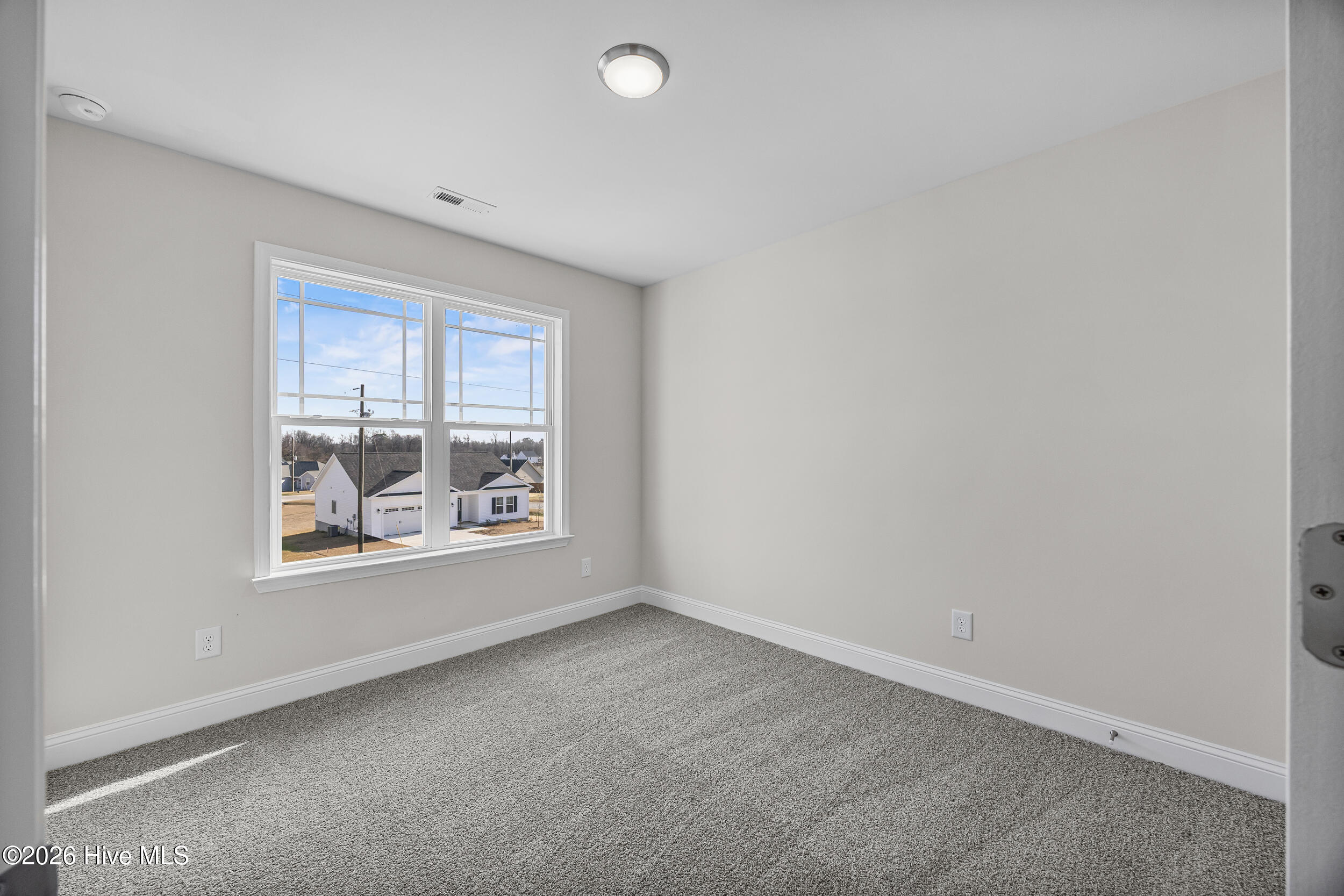 100552403 | Photo 33