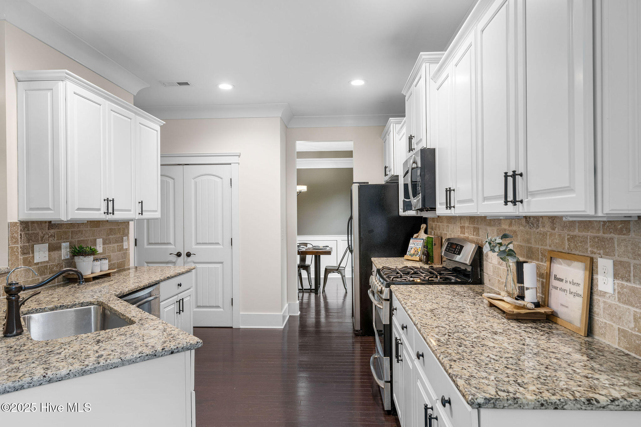 100536544 | Photo 28