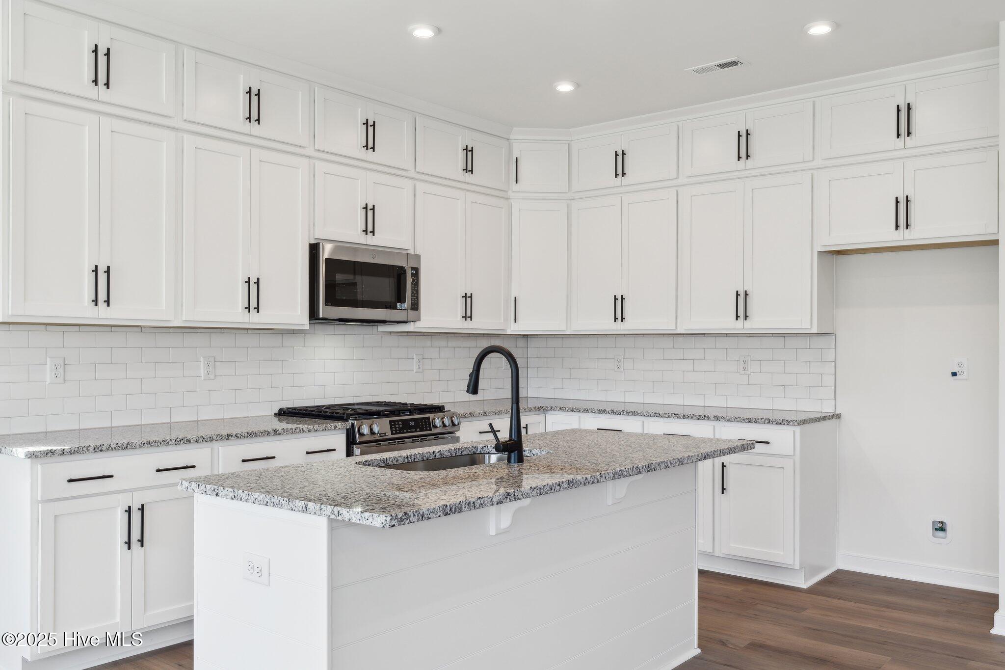 8- HHHunt Homes Franklin Kitchen