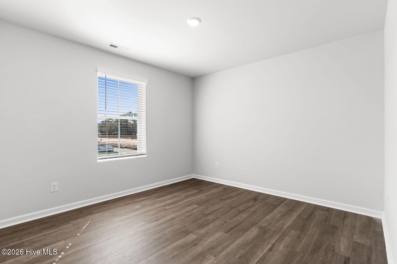 100535209 | Photo 28