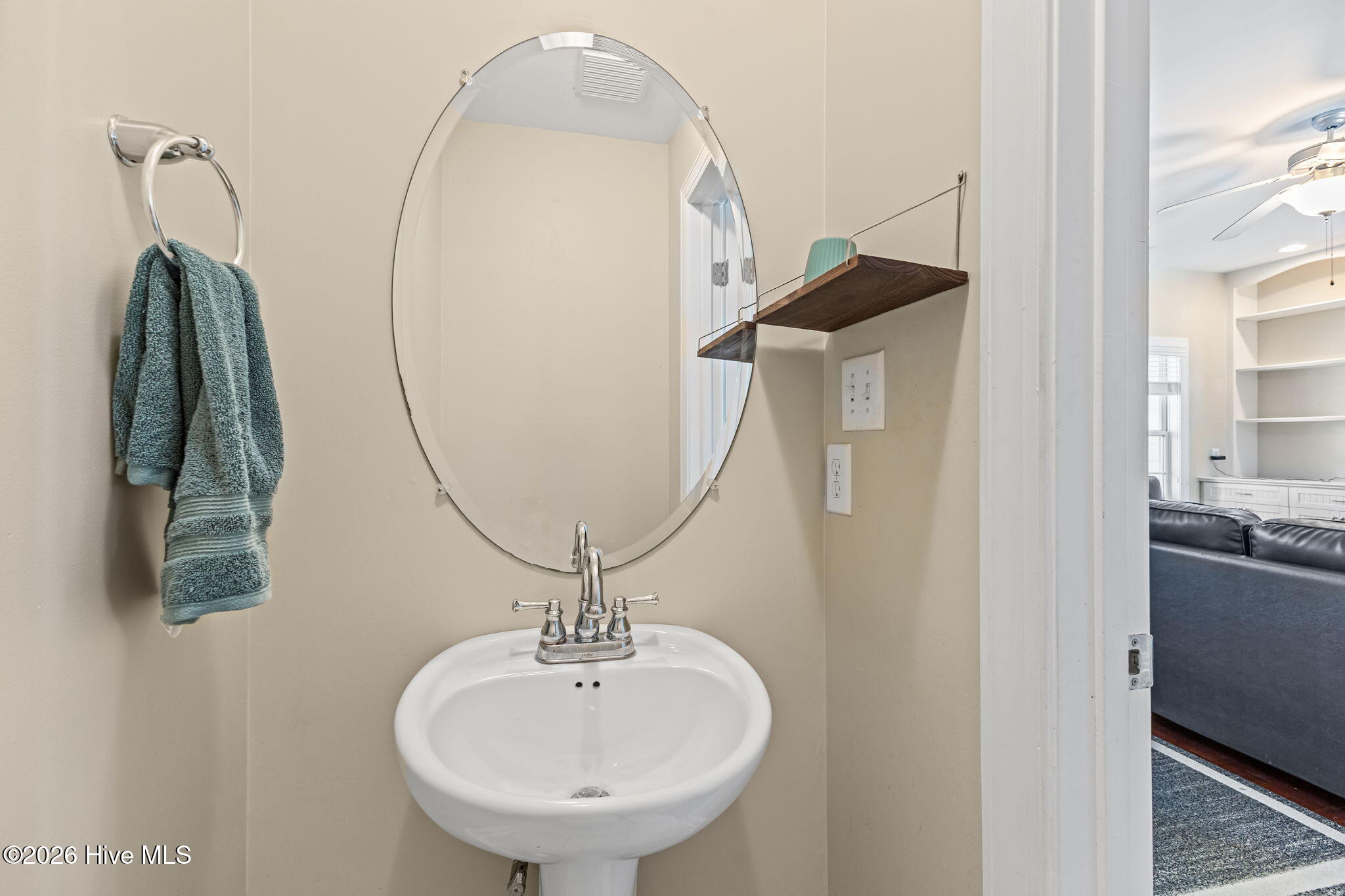 100563146 | Photo 19