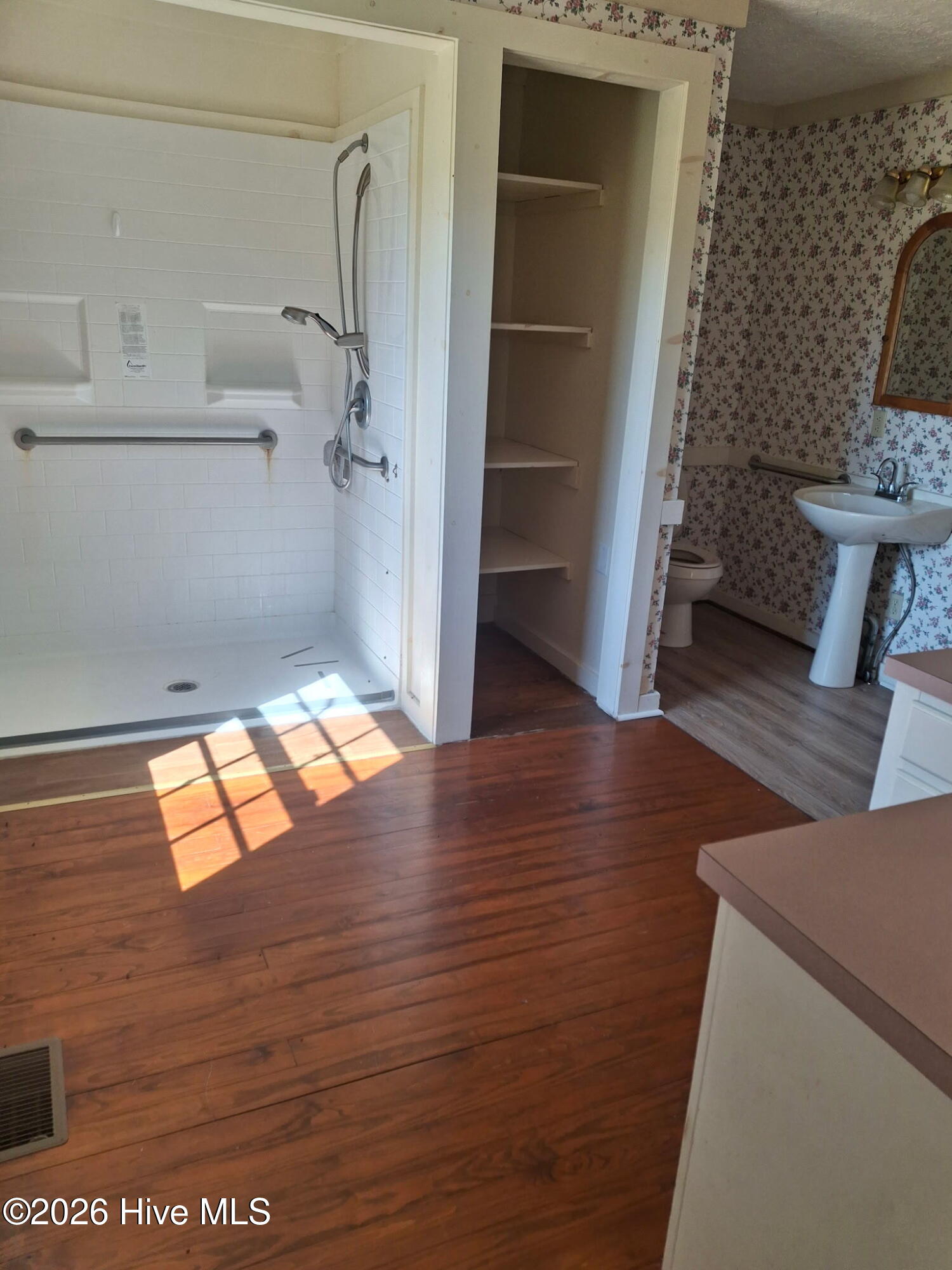 Homes for sale in Whiteville, NC | 1217 Forest Dr, Whiteville, NC 28472 | MLS# 100559129