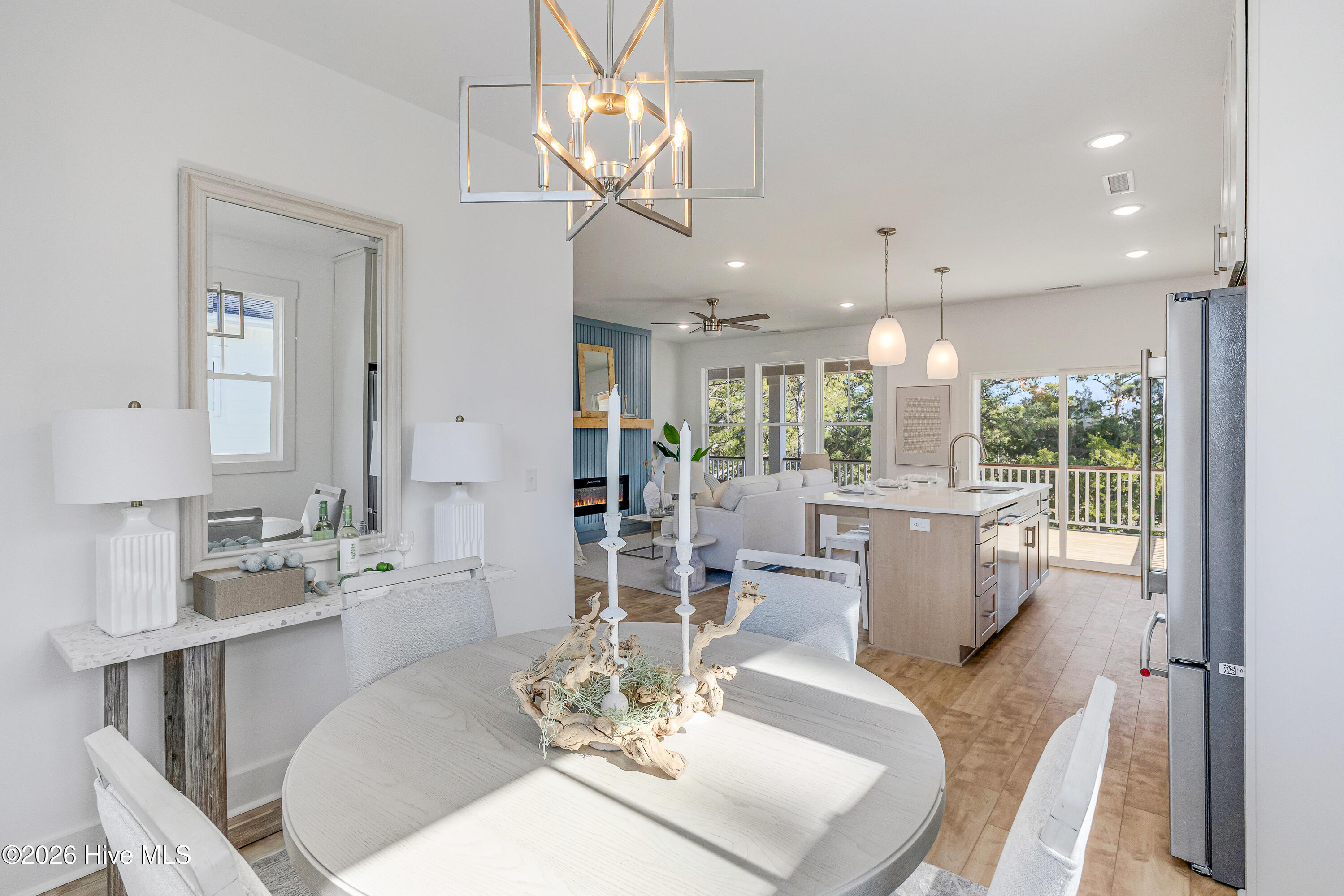 100534543 | Photo 17