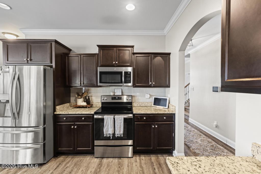 100562207 | Photo 13