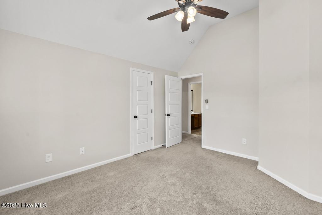 100536602 | Photo 26