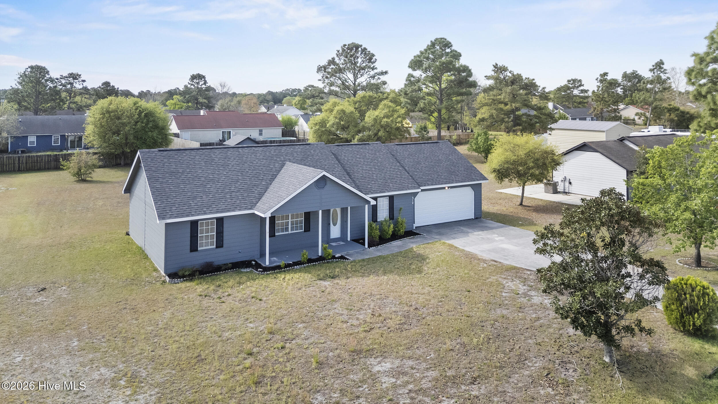 100566189 | Photo 45