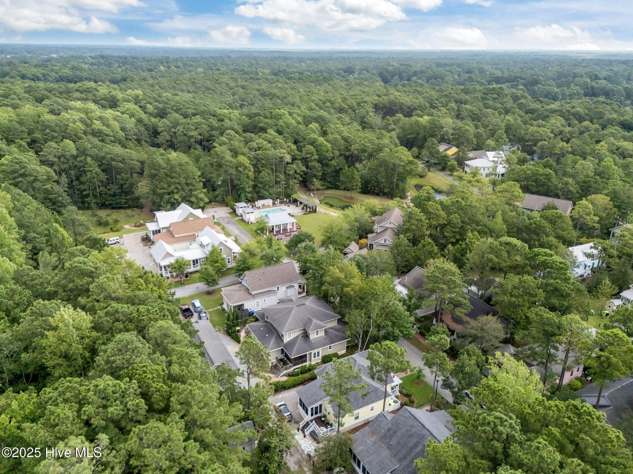 100524220 | Photo 48