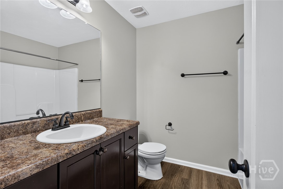 Upstairs hall bathroom