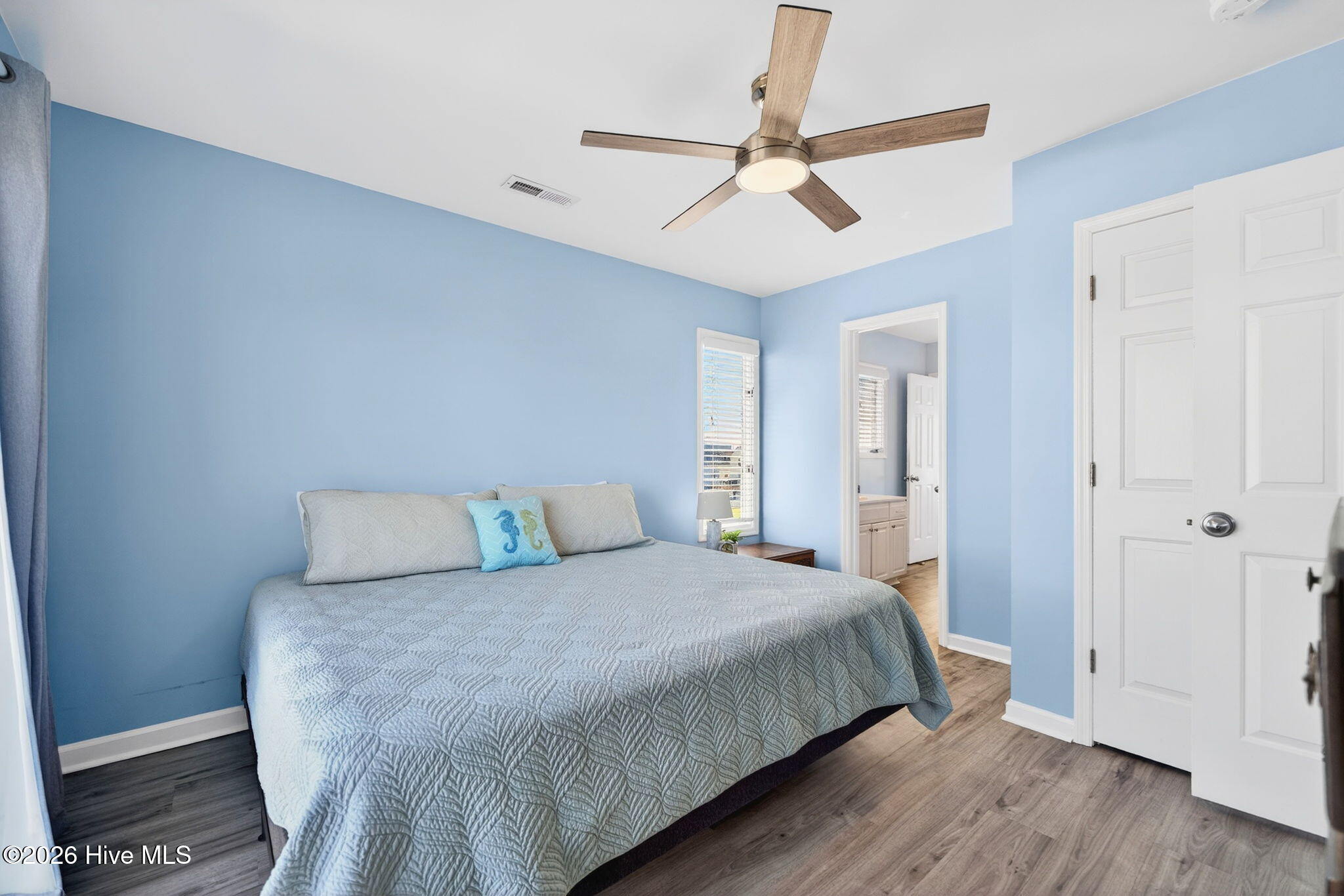 100556711 | Photo 35