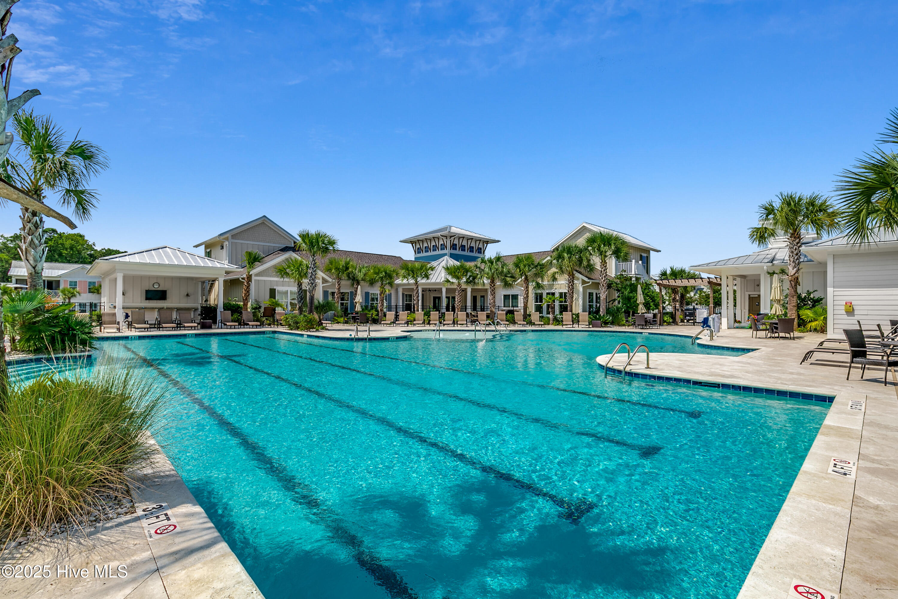 100543615 | Photo 60