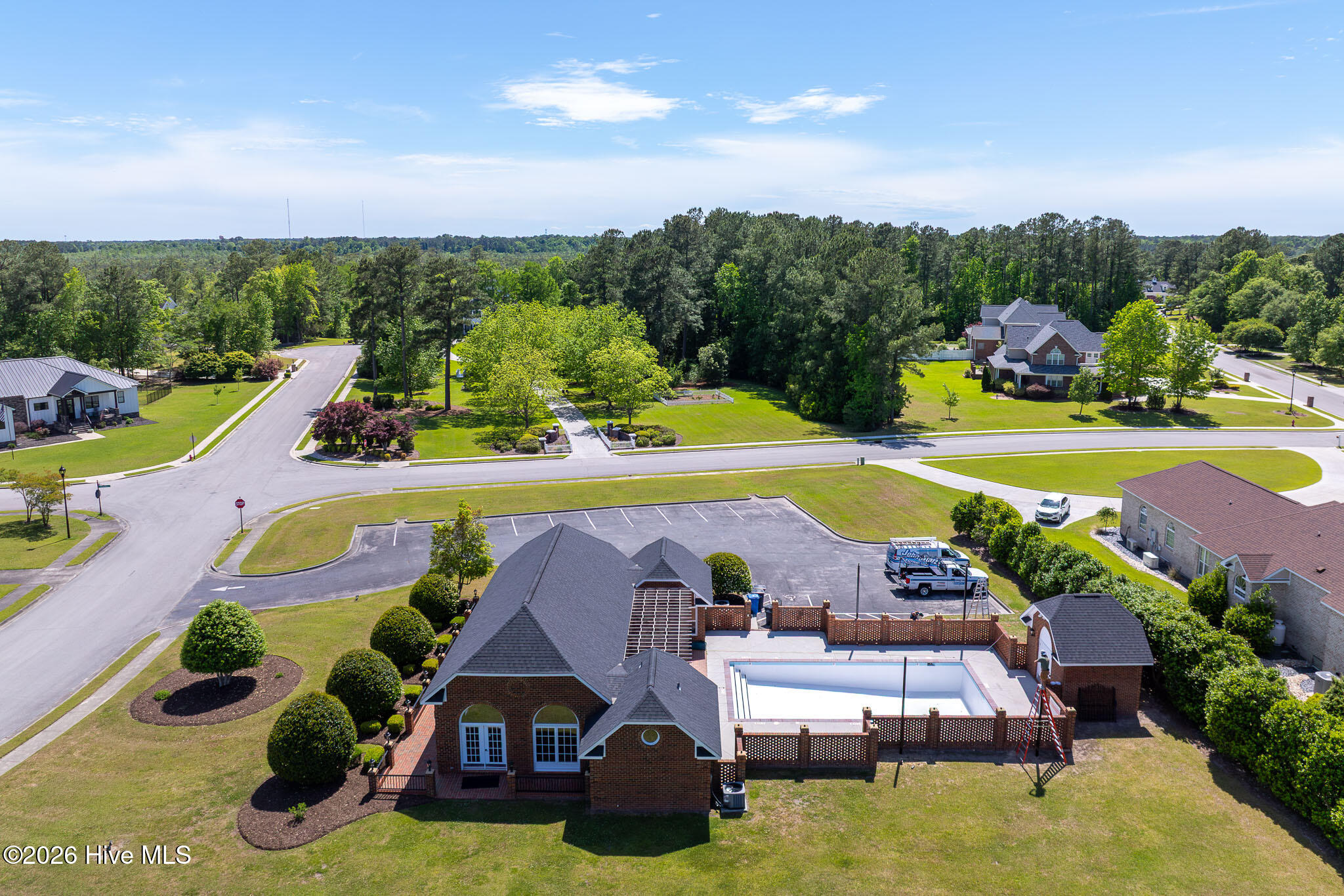 100570266 | Photo 88