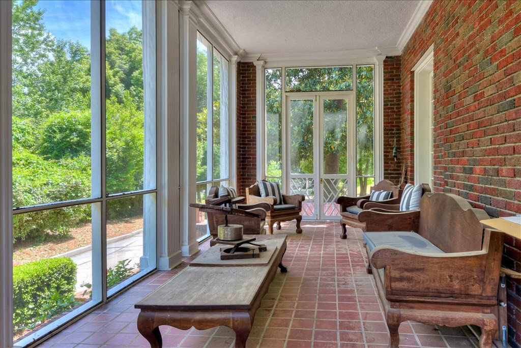 Screen porch off of Living Room