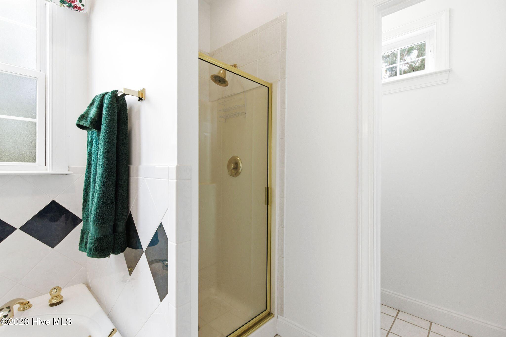 100564291 | Photo 39