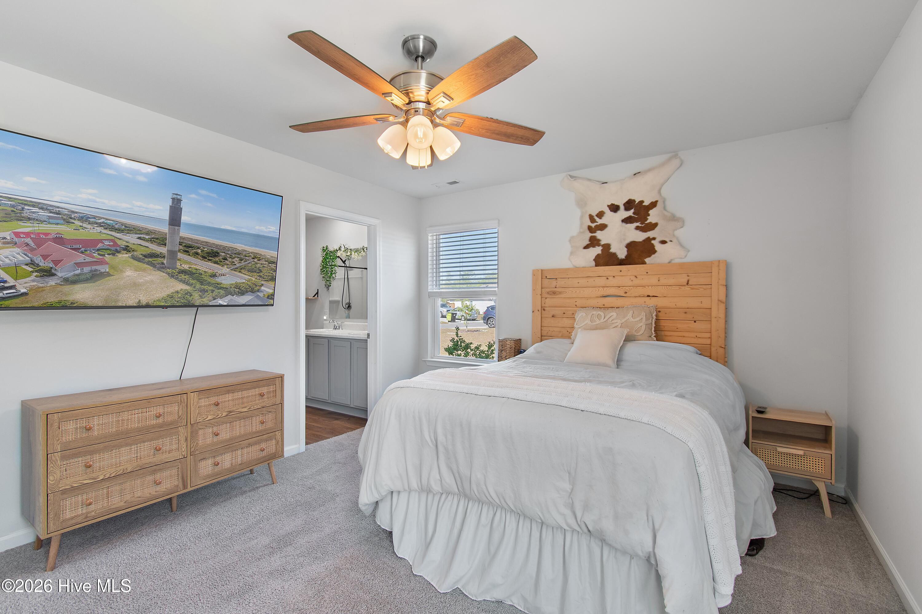 100568651 | Photo 15